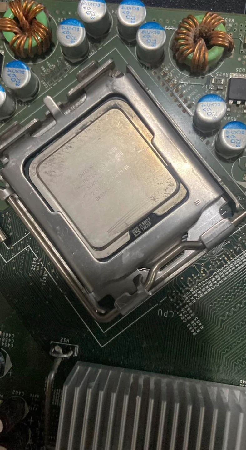 Motherboard and CPU - photo 3
