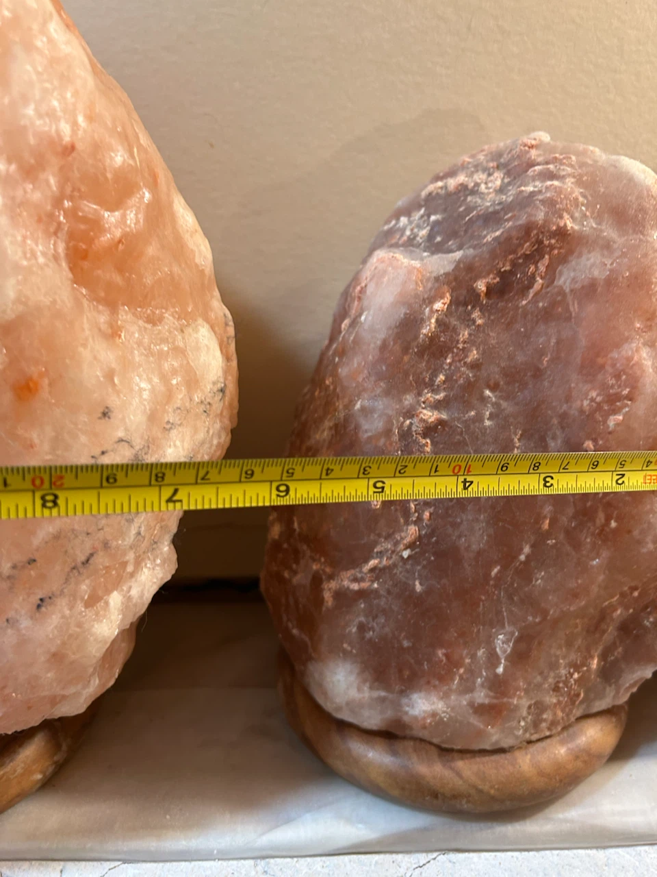 Himalayan salt lamp with wooden base - photo 3