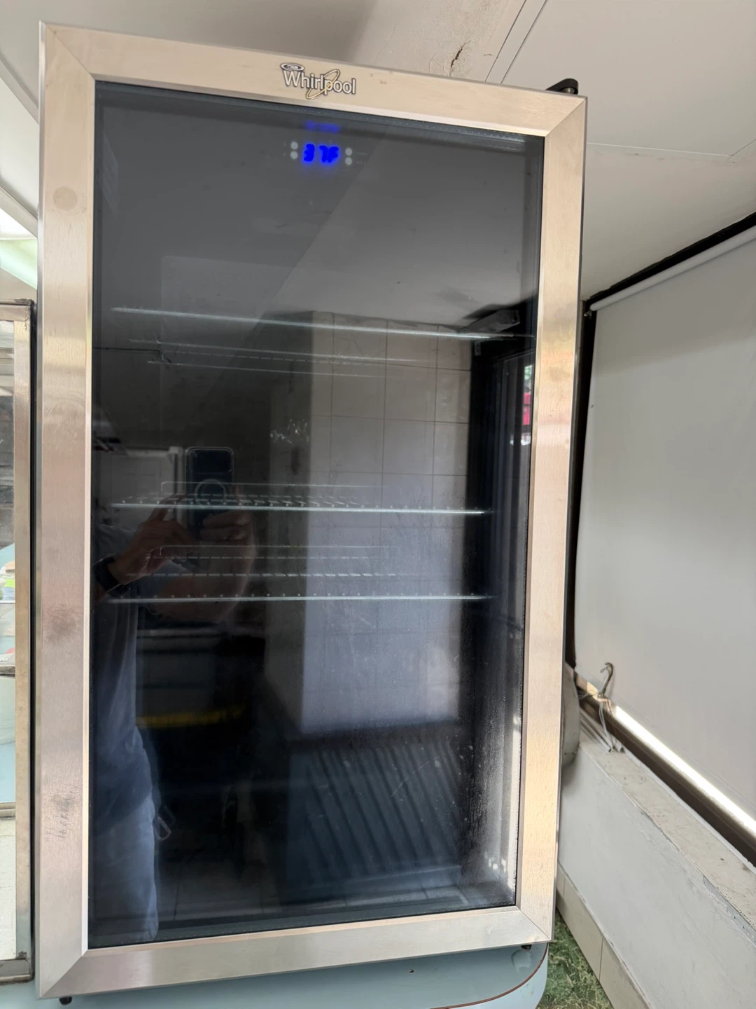 Whirlpool Beverage Cooler Fridge - photo 3
