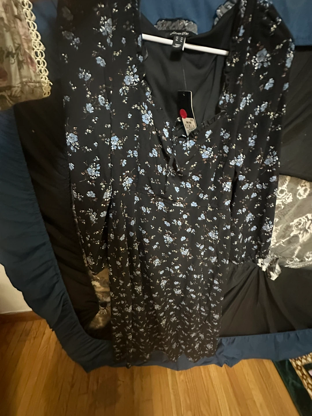 Forever 21 Floral Long Sleeve Dress Size Medium