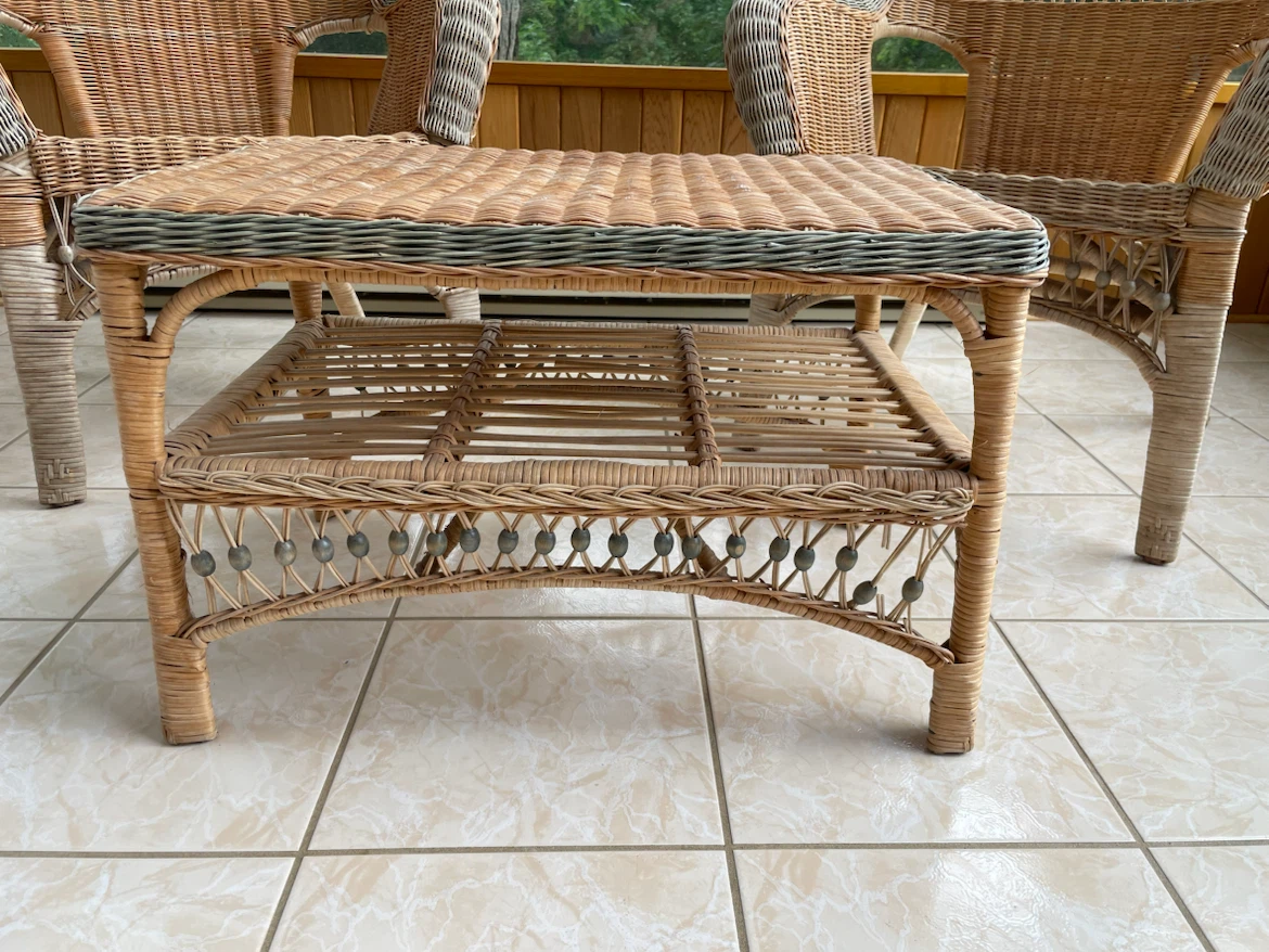 EUC Wicker  Chairs and Coffee Table Set - photo 4