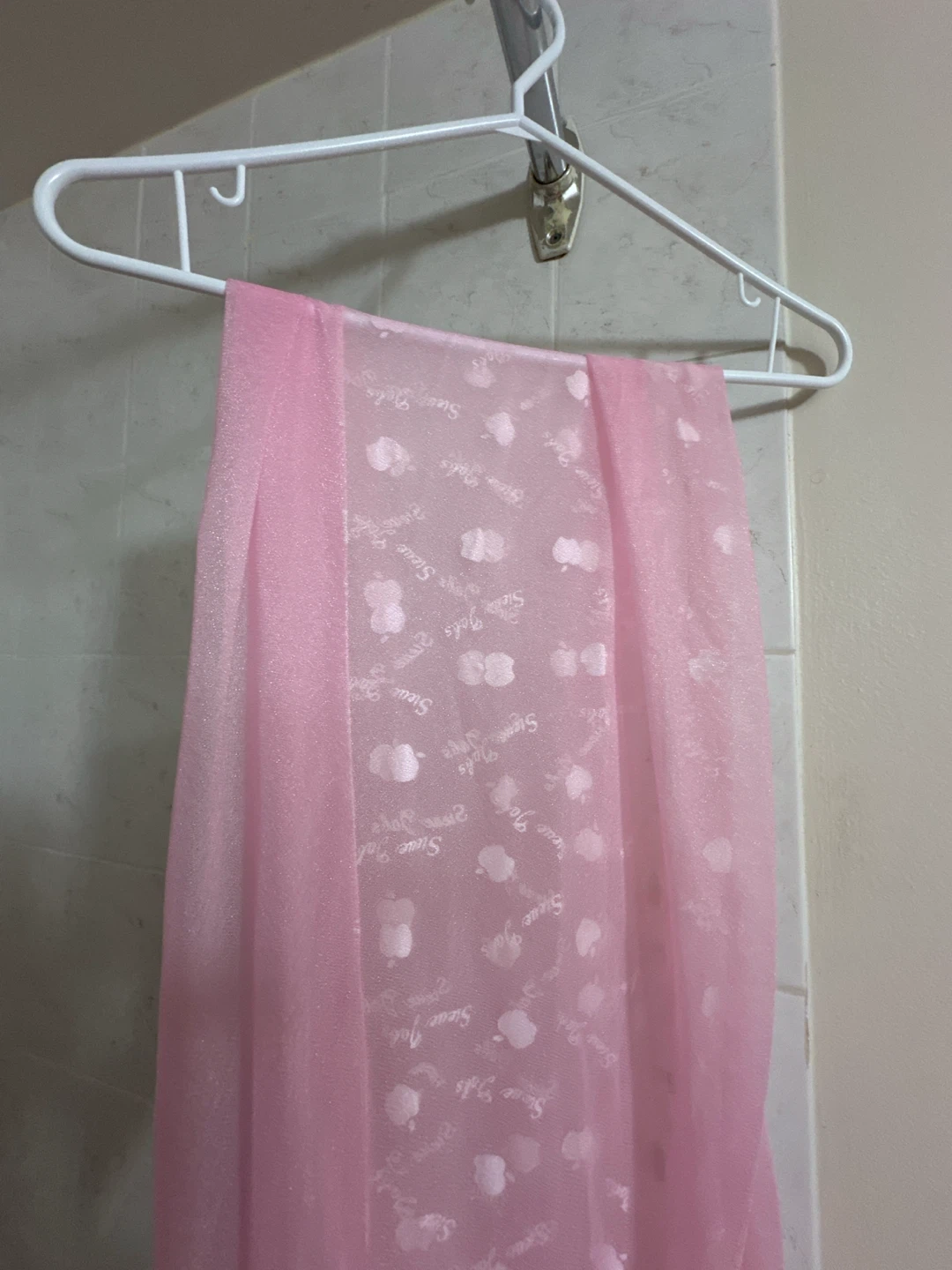 Pink Sheer Scarf with White Appliques and Tassel Trim - photo 3