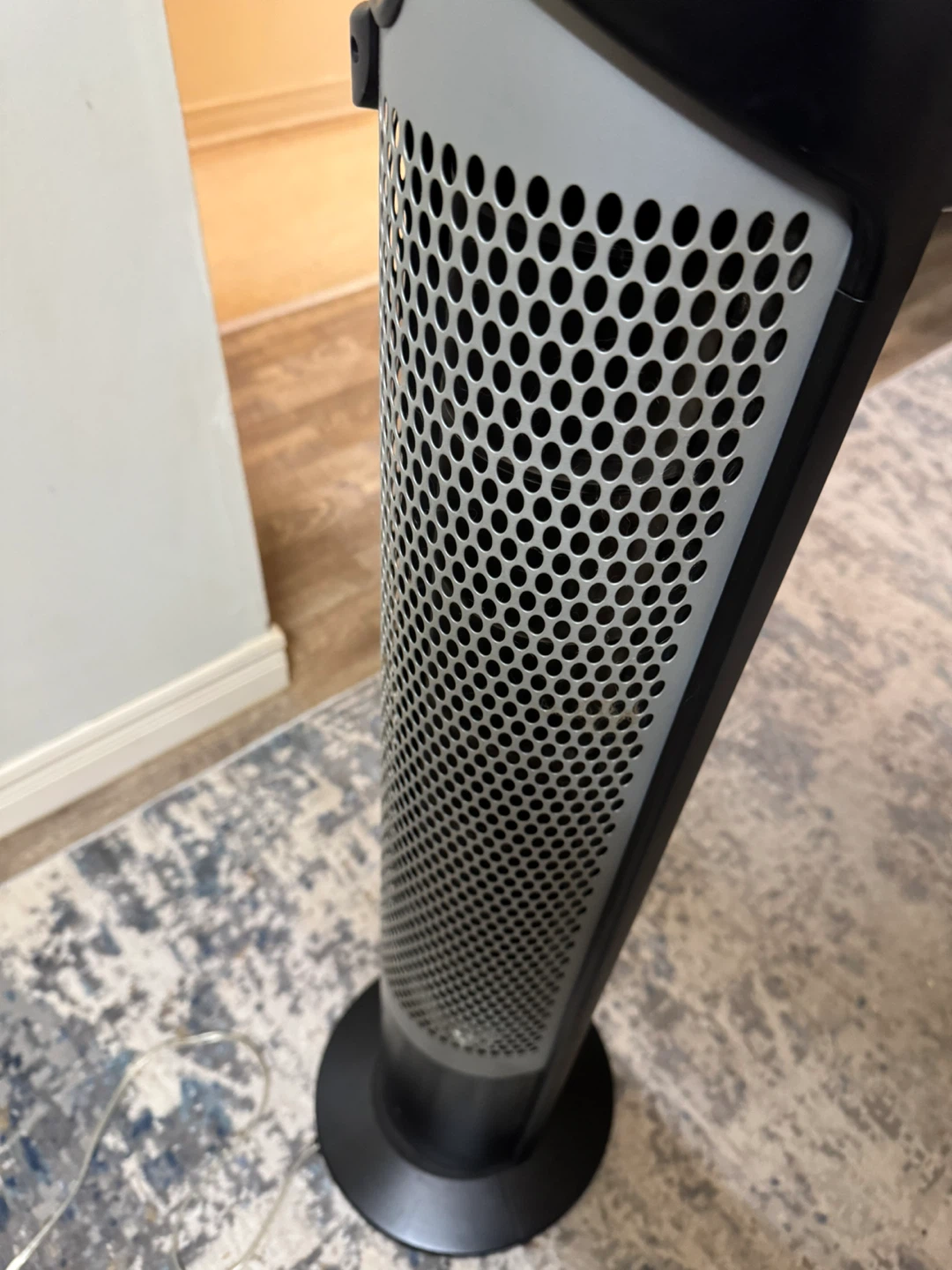 Seville Classics Black Oscillating Tower Fan - photo 3
