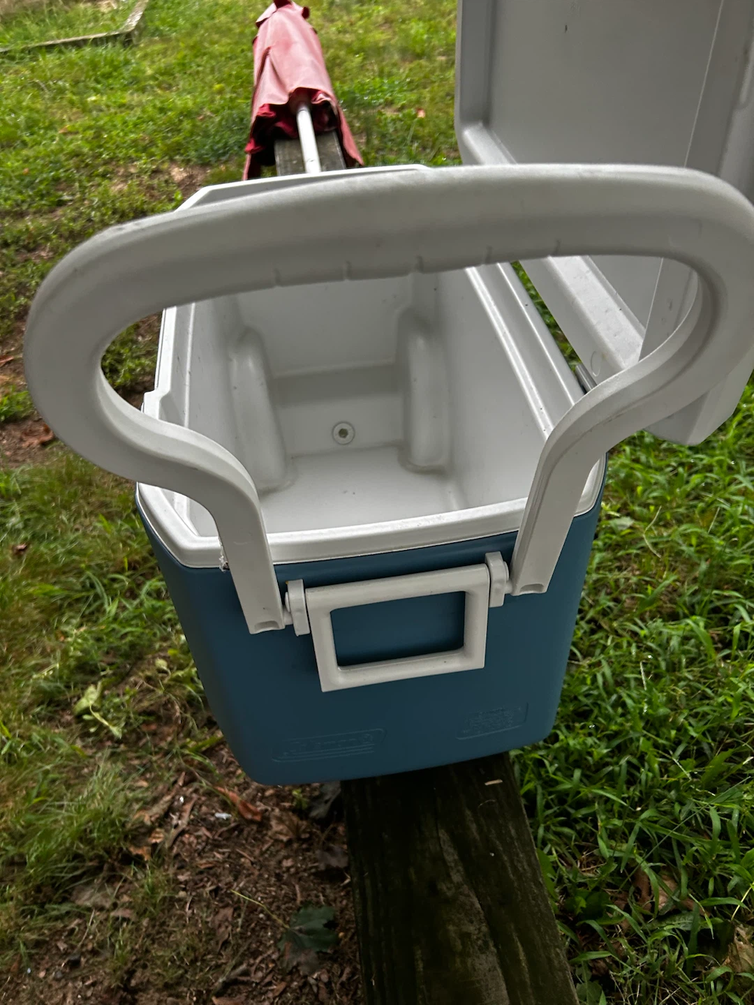 Coleman Xtreme Wheeled Cooler 95 Cans - photo 4