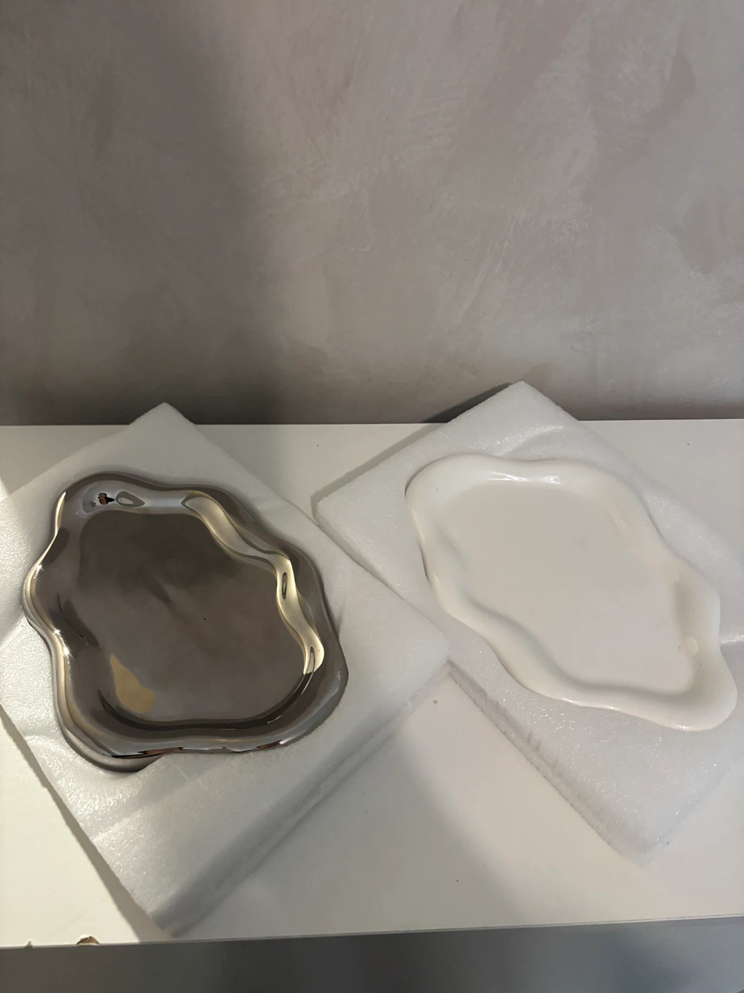 Wavy Decorative Trays (Set of 2) - photo 2