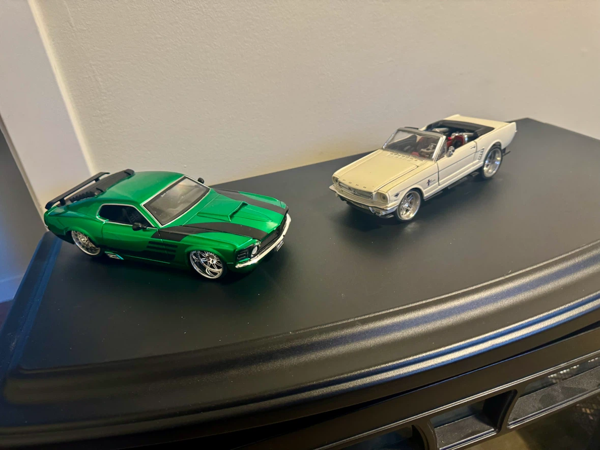 Diecast Cars and Trucks - photo 5