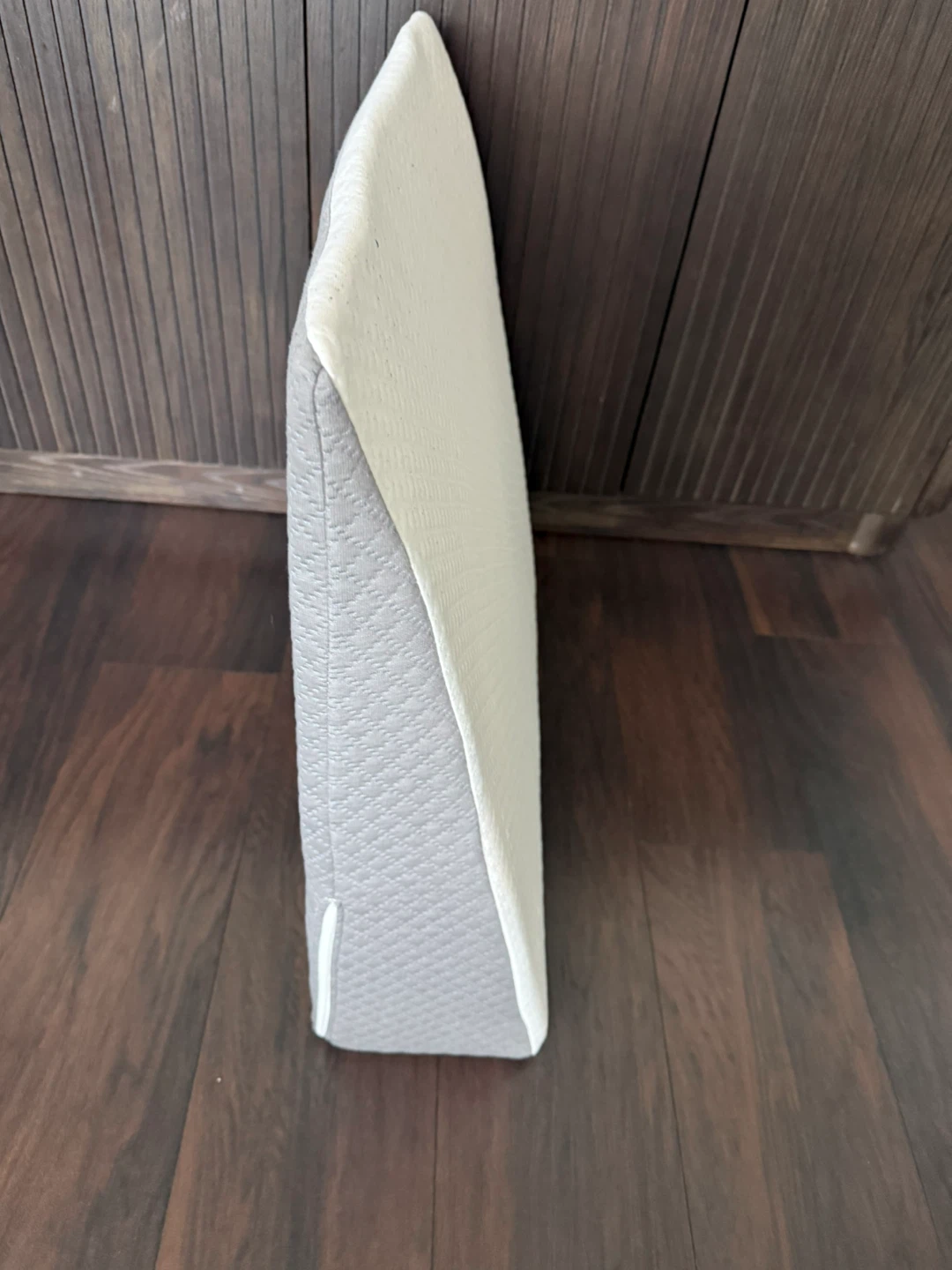 Wedge pillow - photo 5