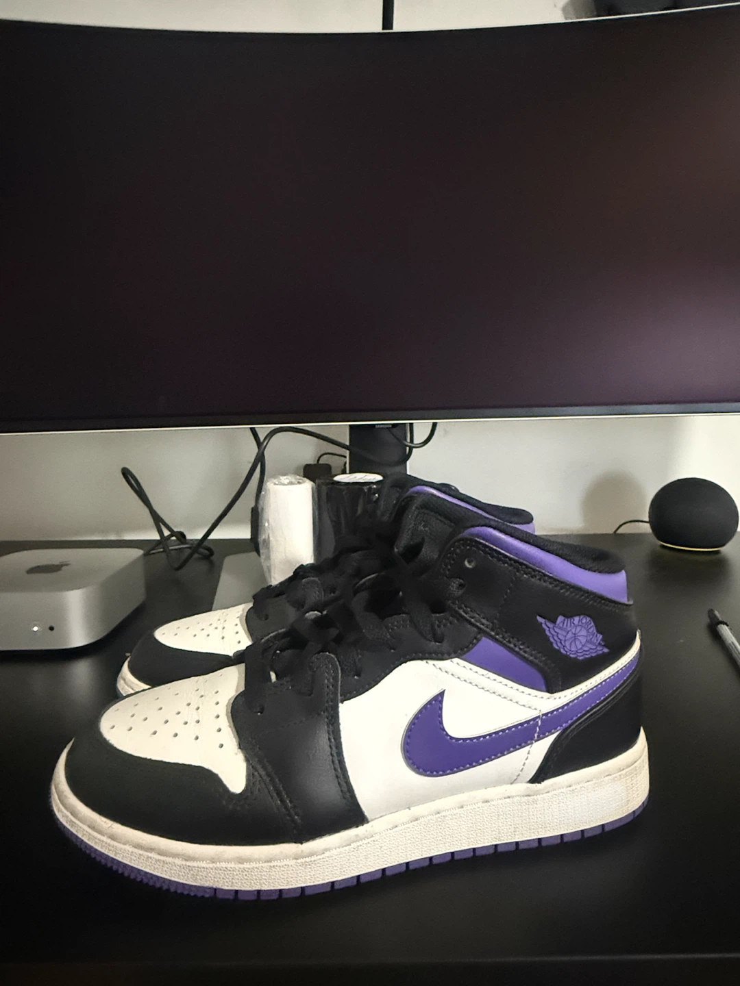Air Jordan 1 Mid SE Purple Black White