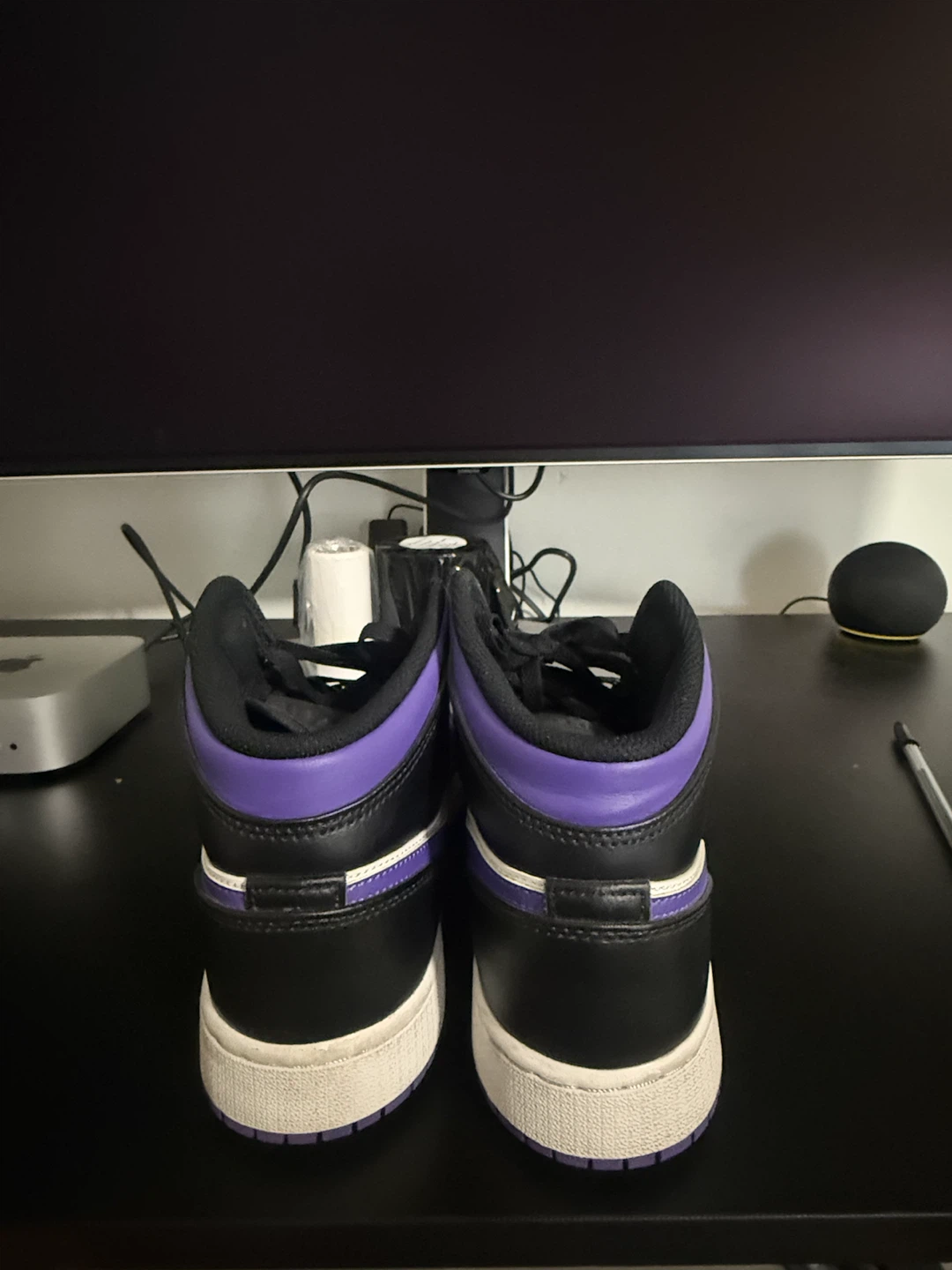Air Jordan 1 Mid SE Purple Black White - photo 3