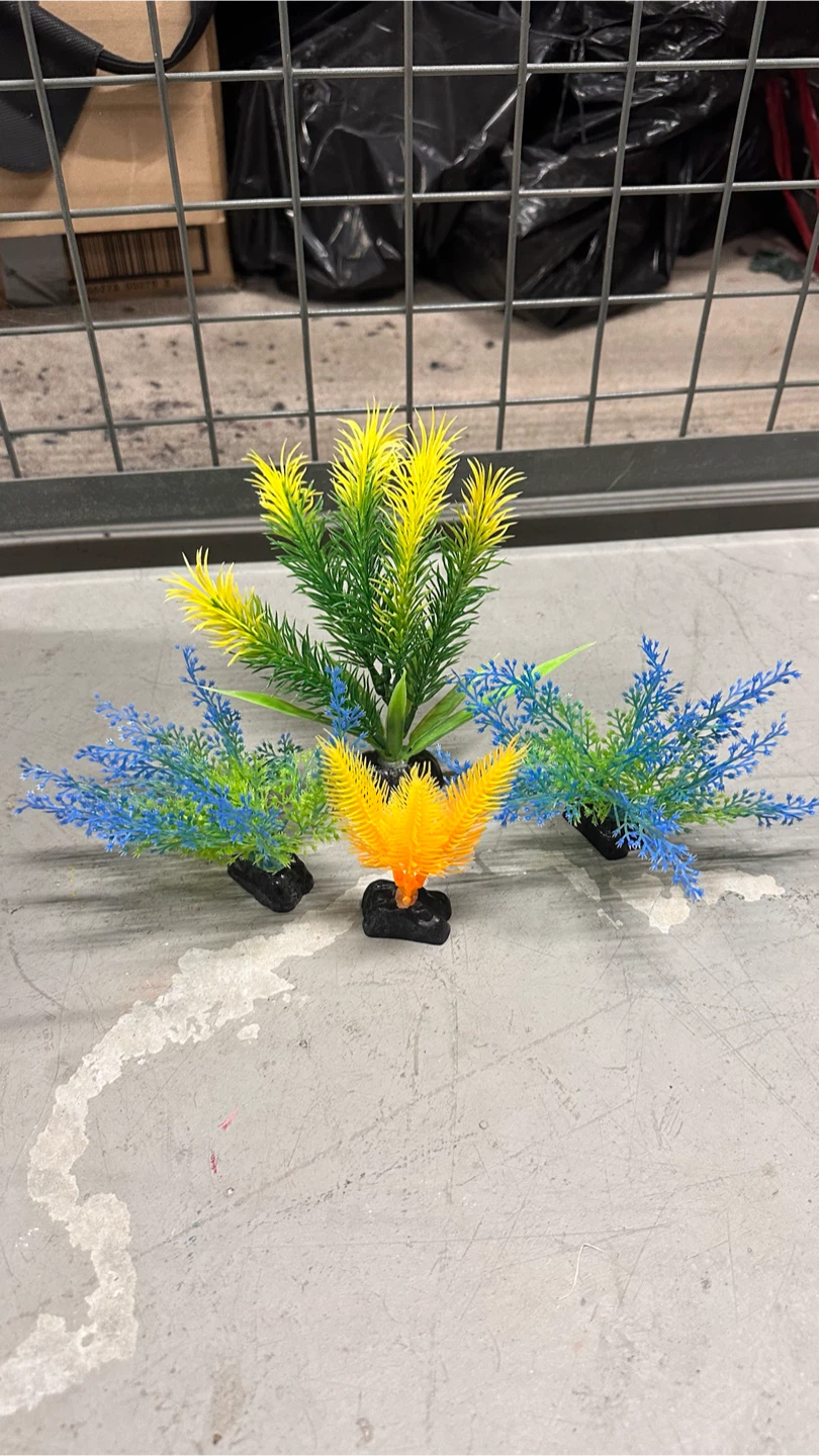 Aquarium Decorations and Filter - photo 3