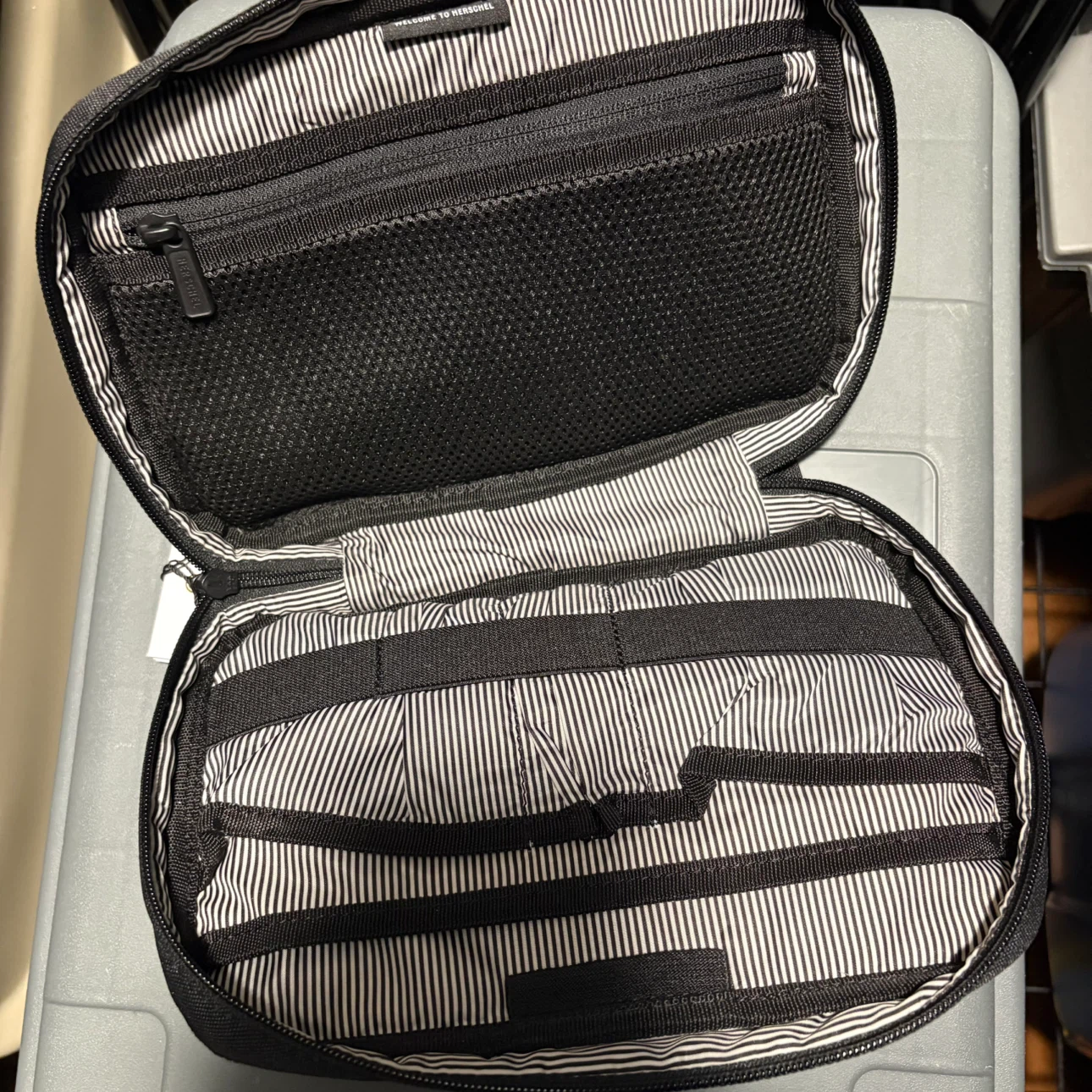 Herschel burrard tech organizer pouch storage travel case - photo 2