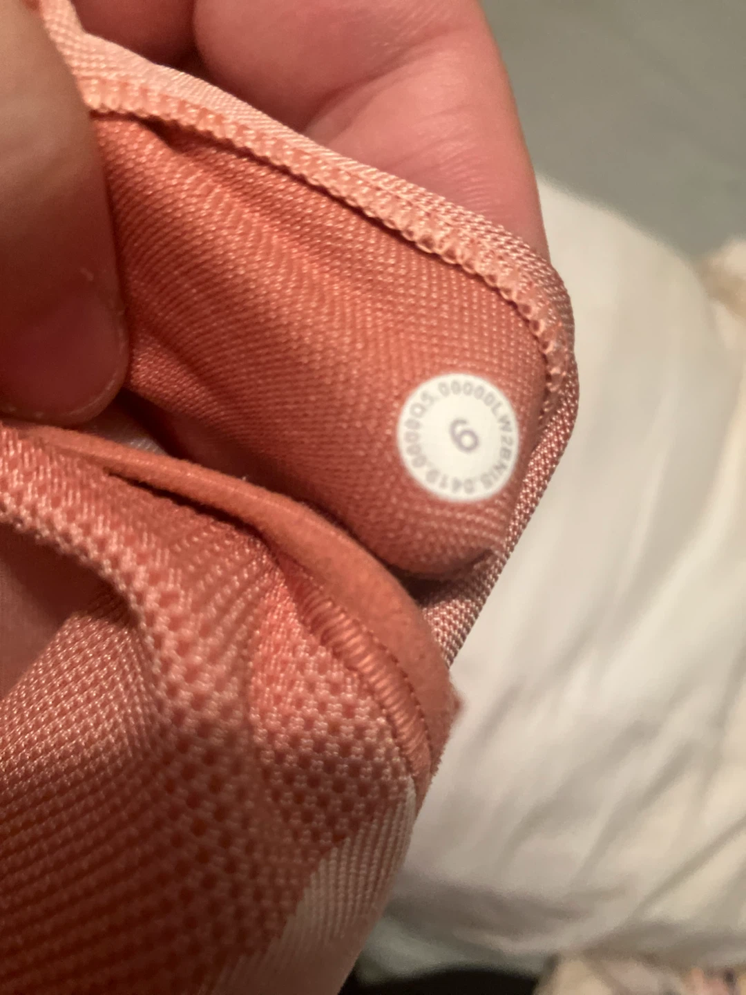Lululemon Sports Bra Size 6 - photo 4