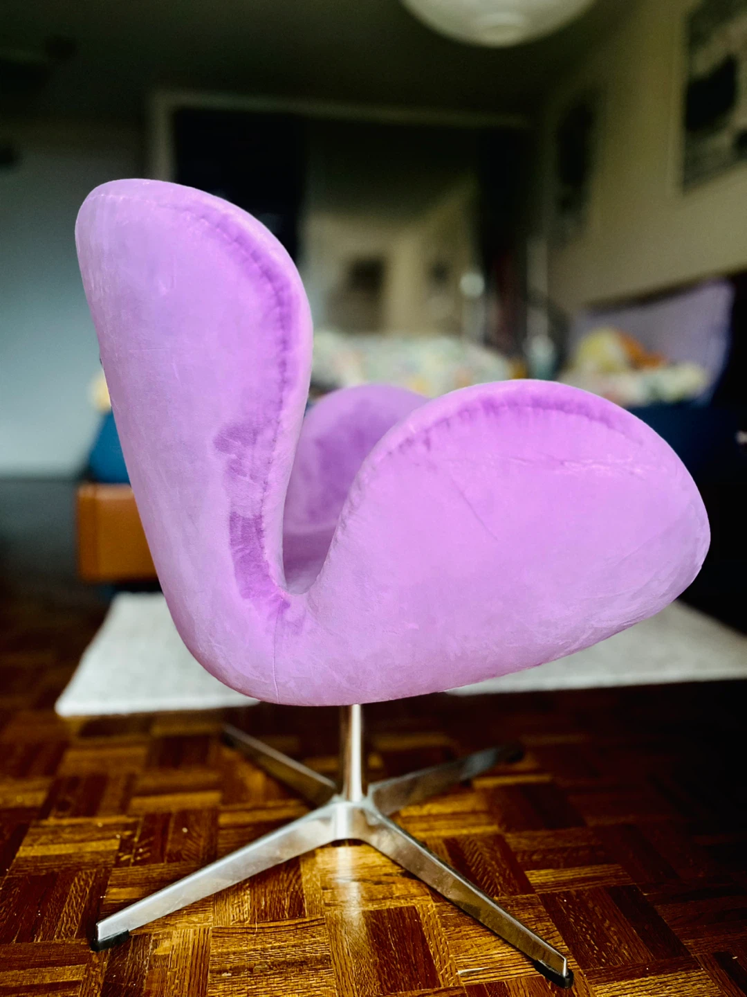 Lilac Velvet Swan Accent Chair - photo 4