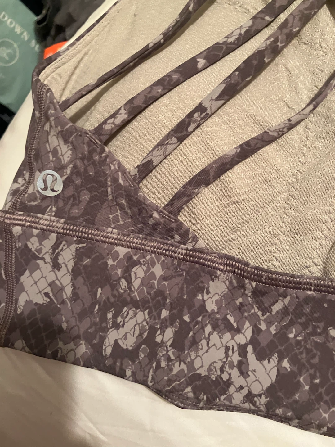 Lululemon Sports Bra - Size 8 - photo 2