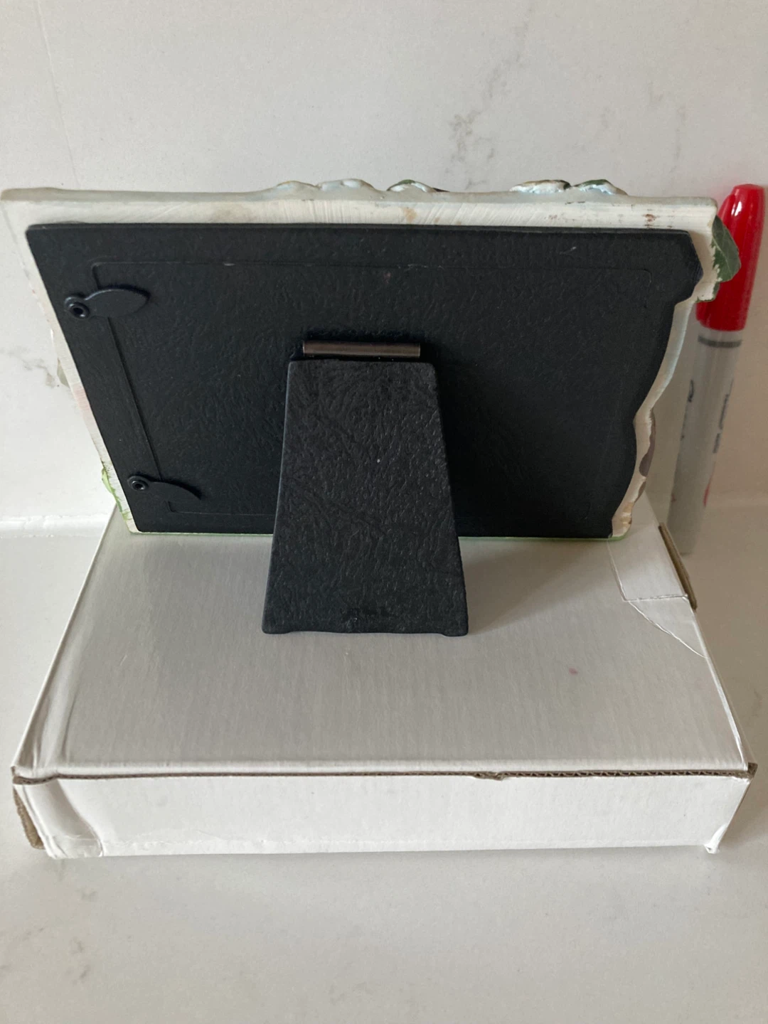 🆕 Dinosaur Figurine Photo Frame - photo 2