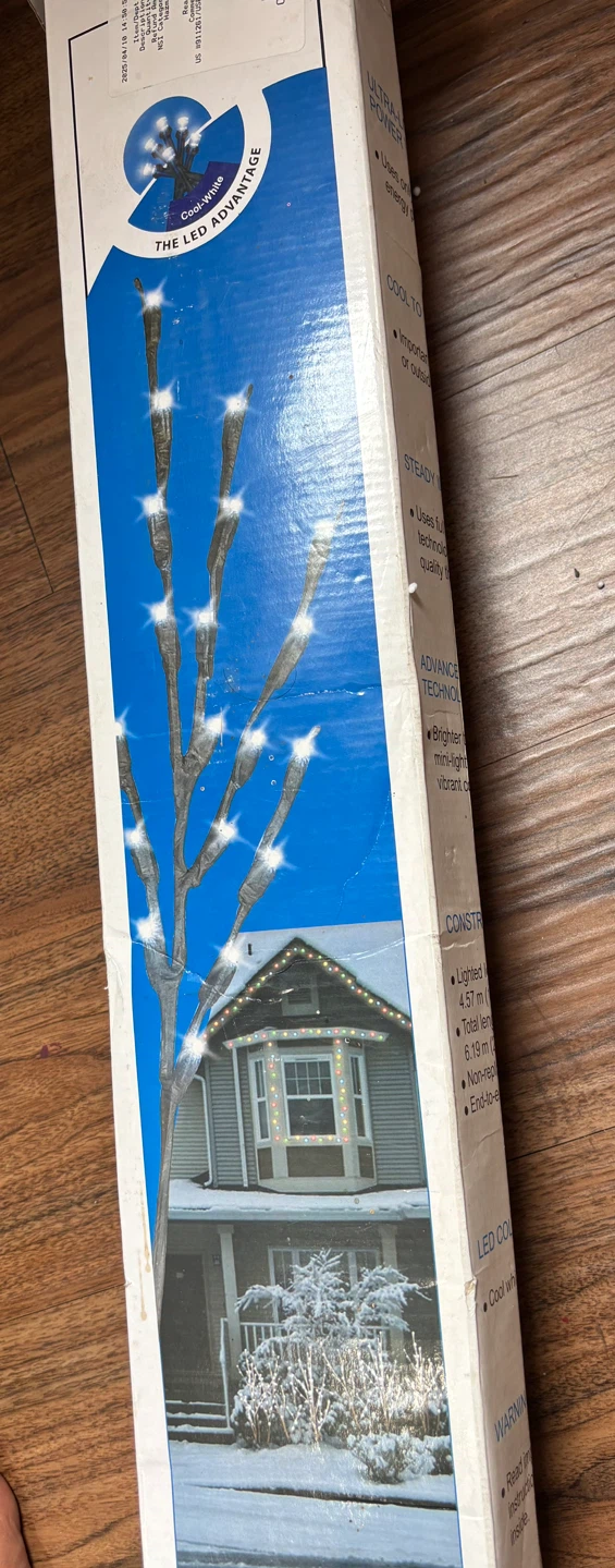 Set of 4 Cool White LED Lawn Stakes