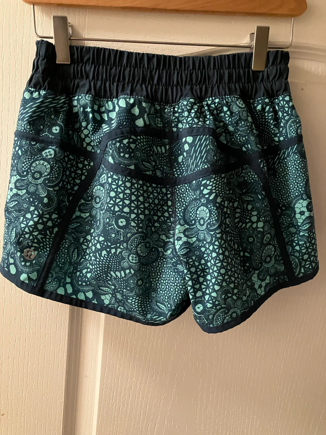 Lululemon Teal Floral Print Running Shorts - photo 2