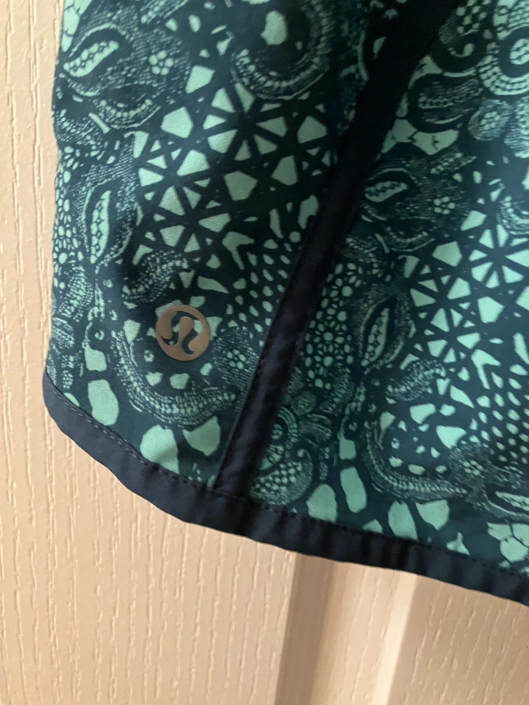 Lululemon Teal Floral Print Running Shorts - photo 3