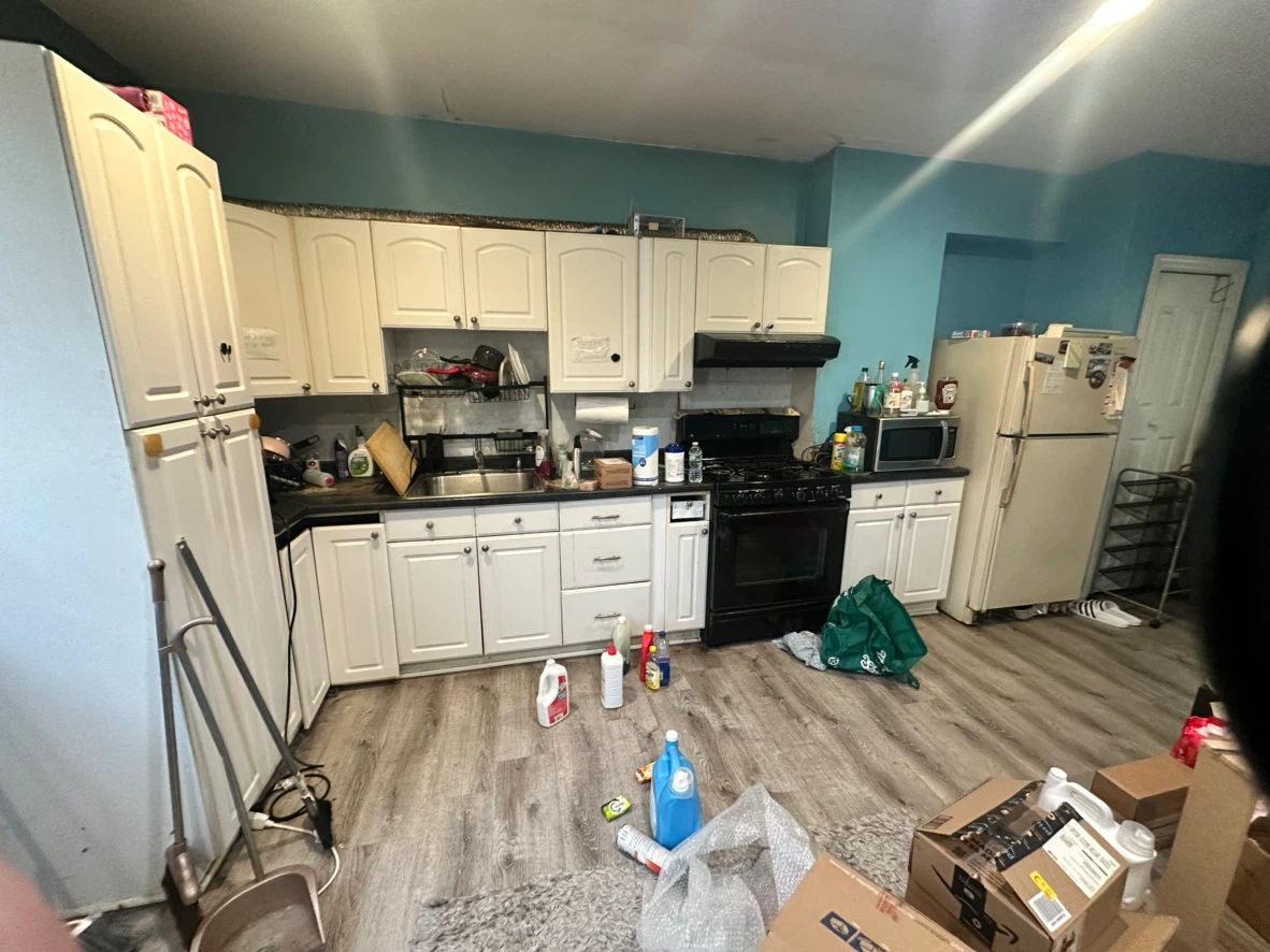 Apartment For Rent - photo 2