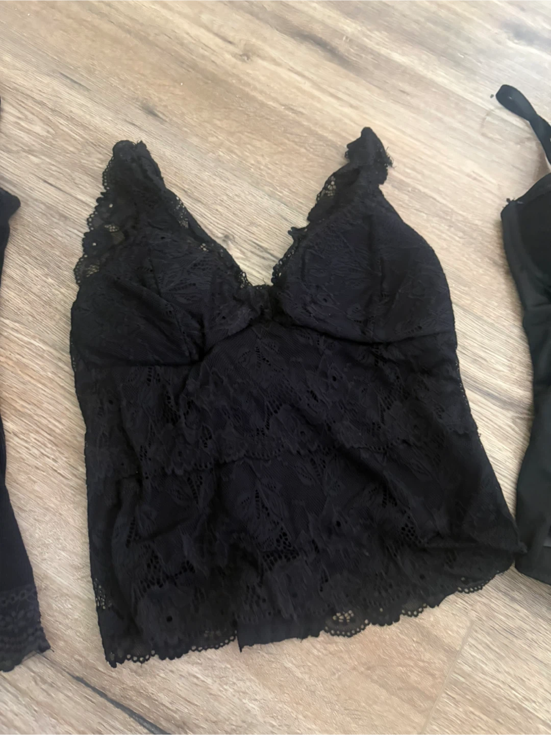 3 black tank tops all size small - photo 3