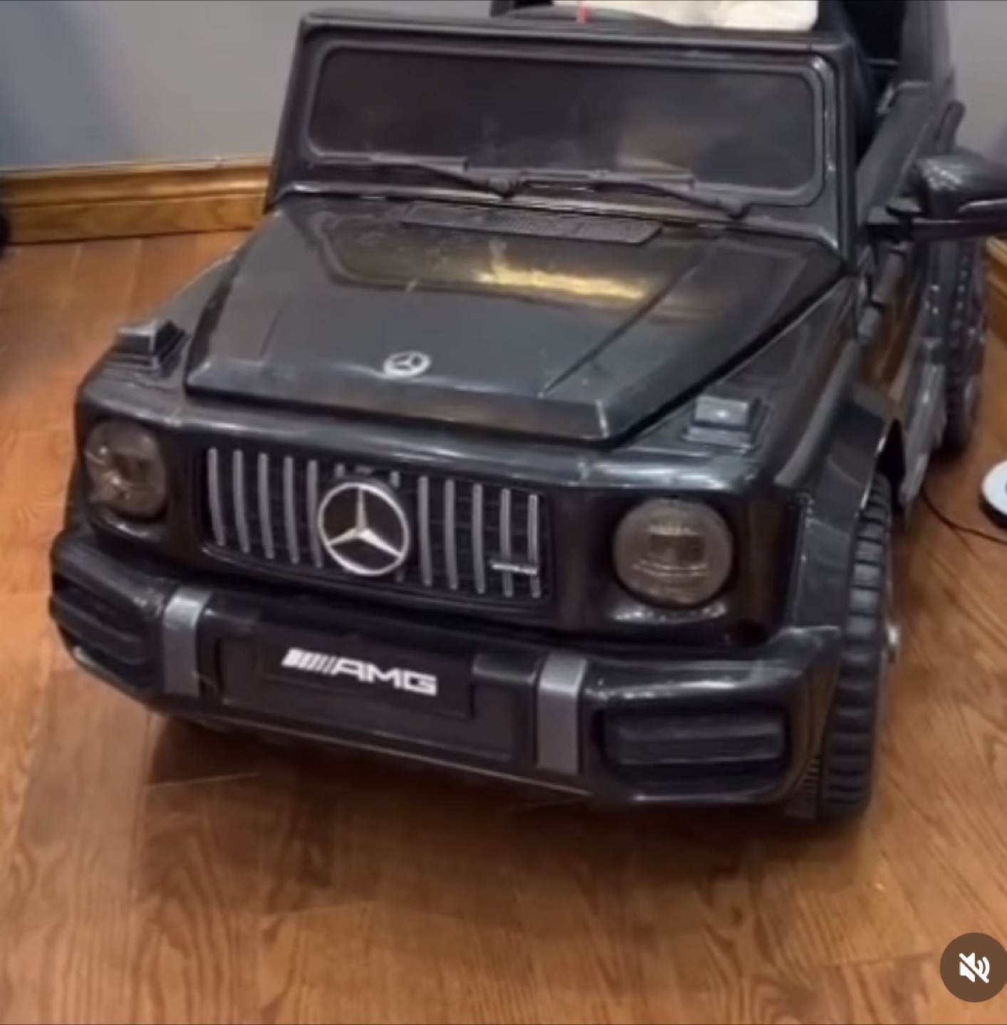 Kids Ride-On Mercedes-Benz G-Wagon AMG
