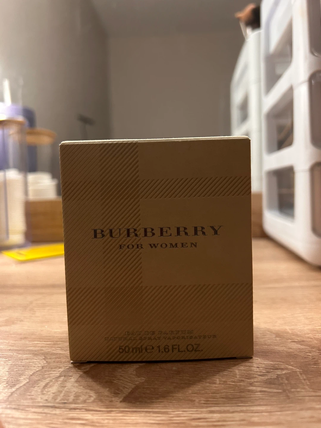 Selling two women’s perfumes - photo 2