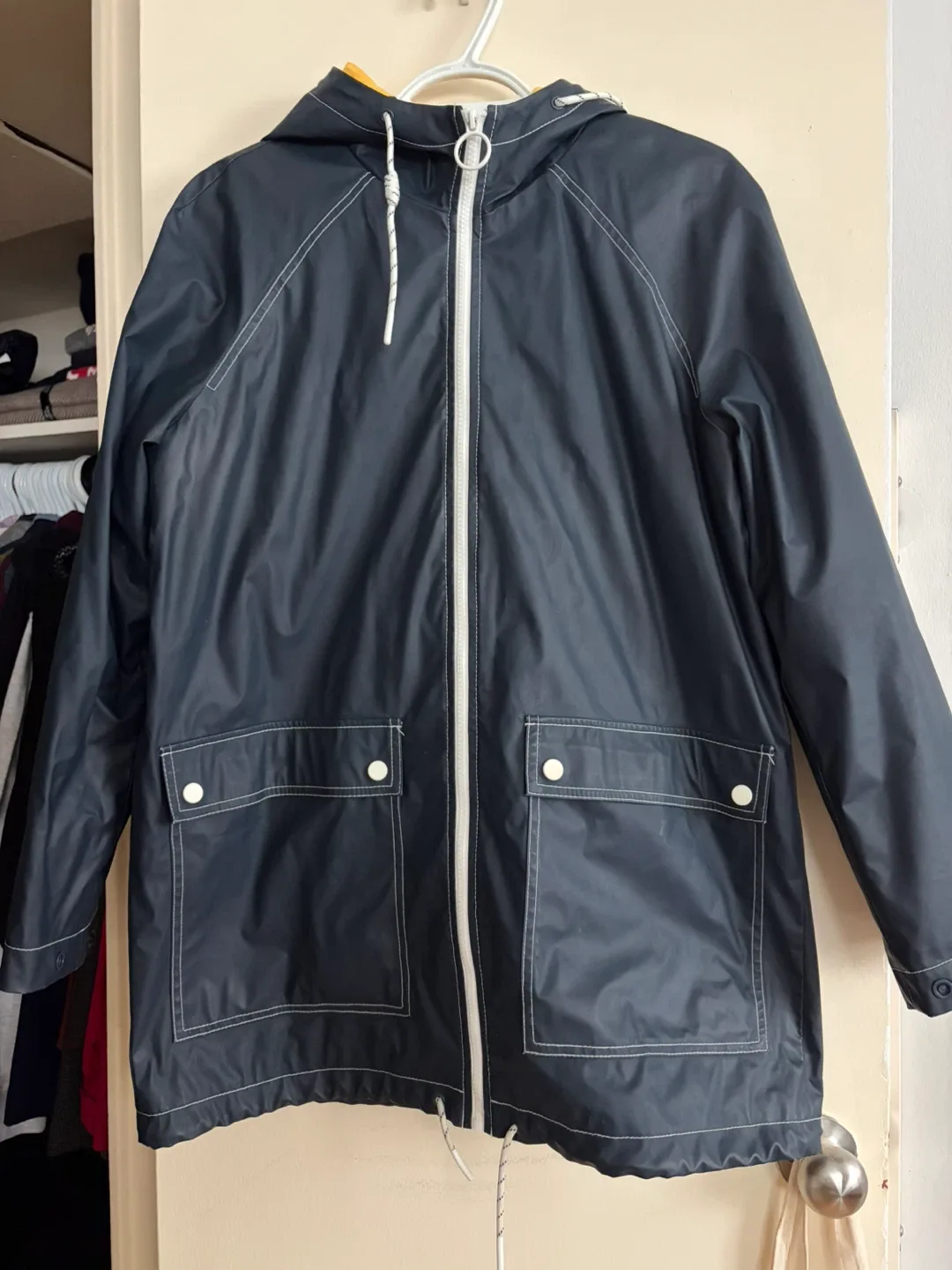 Pull&Bear Navy Raincoat with Yellow Lining - photo 4