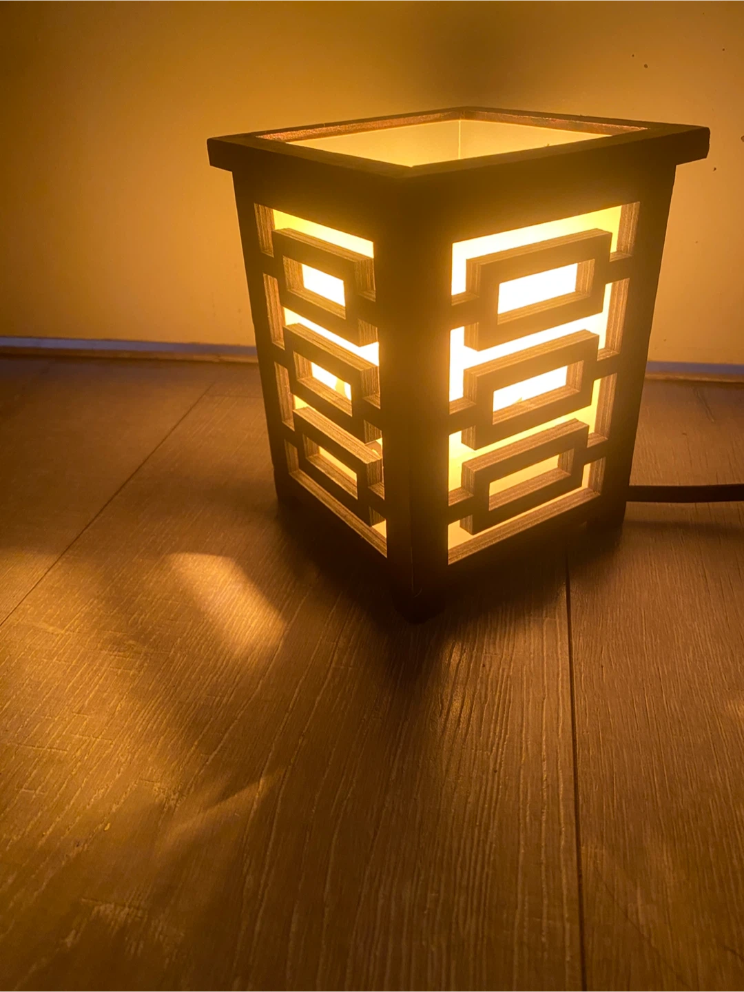 Wooden Decorative Table Lamp - photo 2