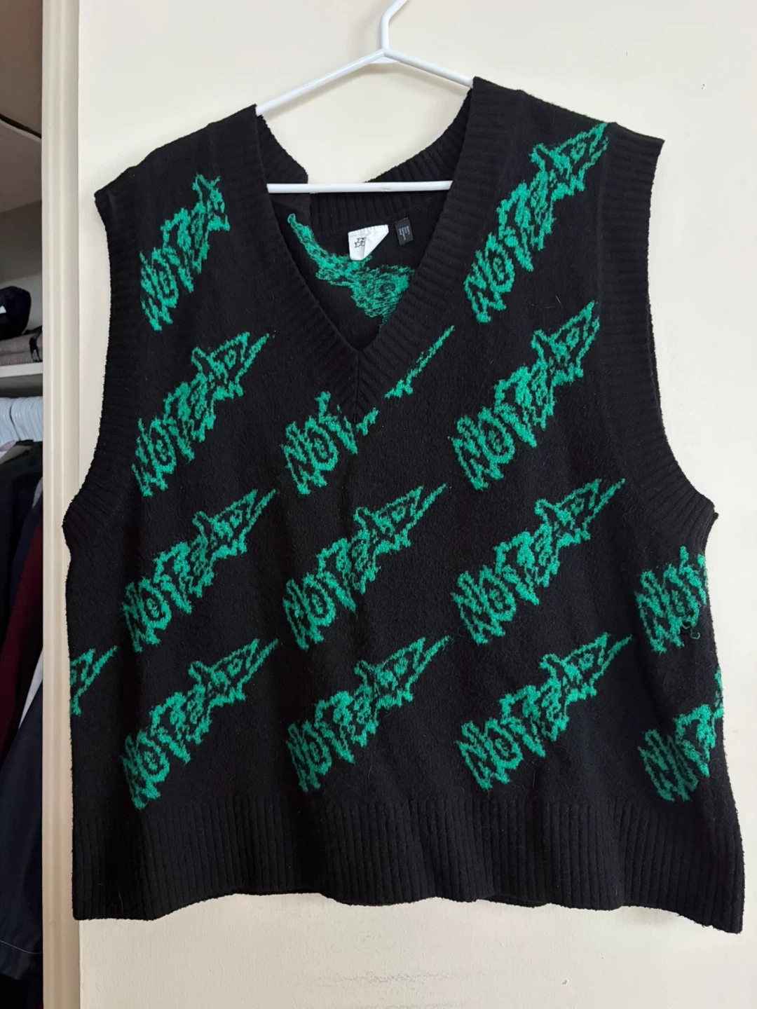 NO FEAR x H&M Knit Vest - Black/Green
