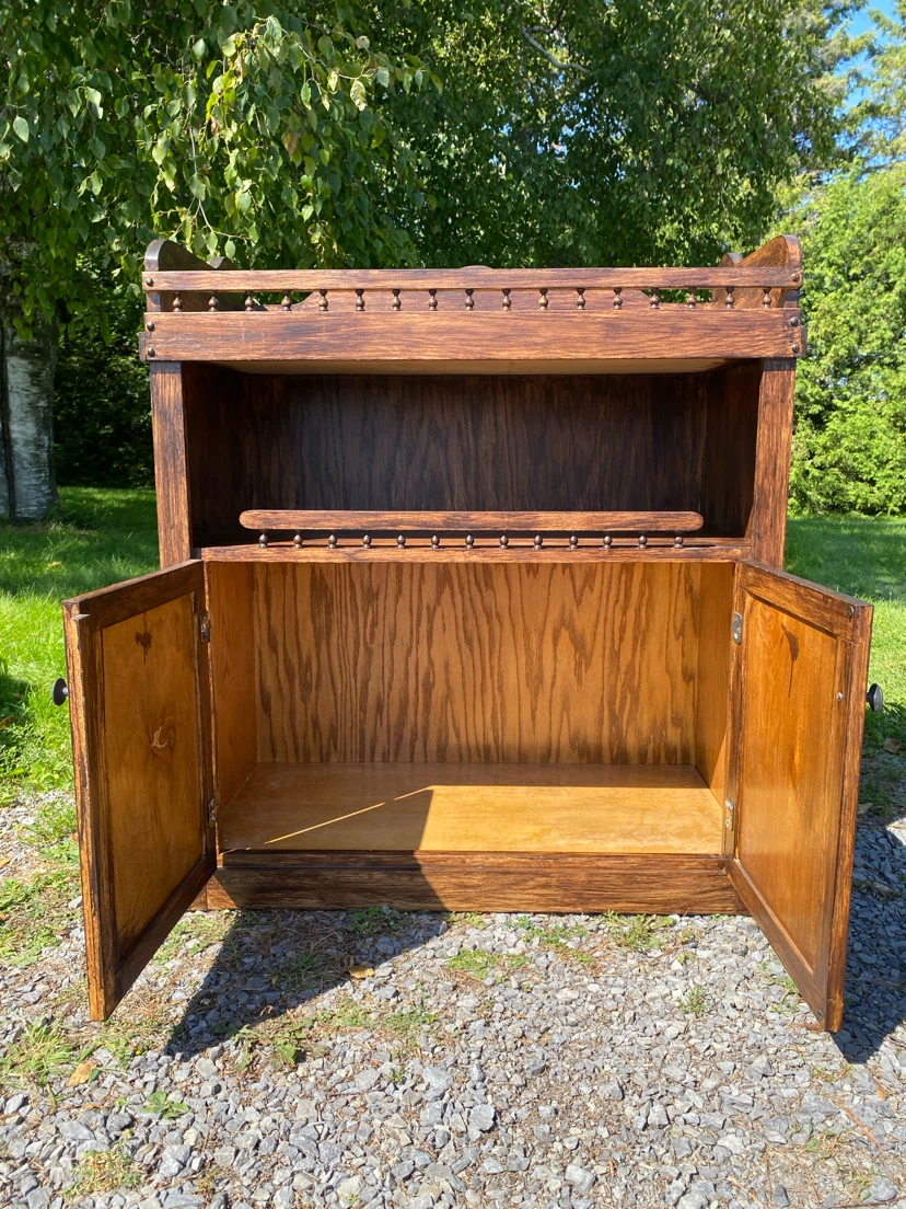 Vintage Solid Wood Water Bar / Cabinet (CAN DELIVER) - photo 3