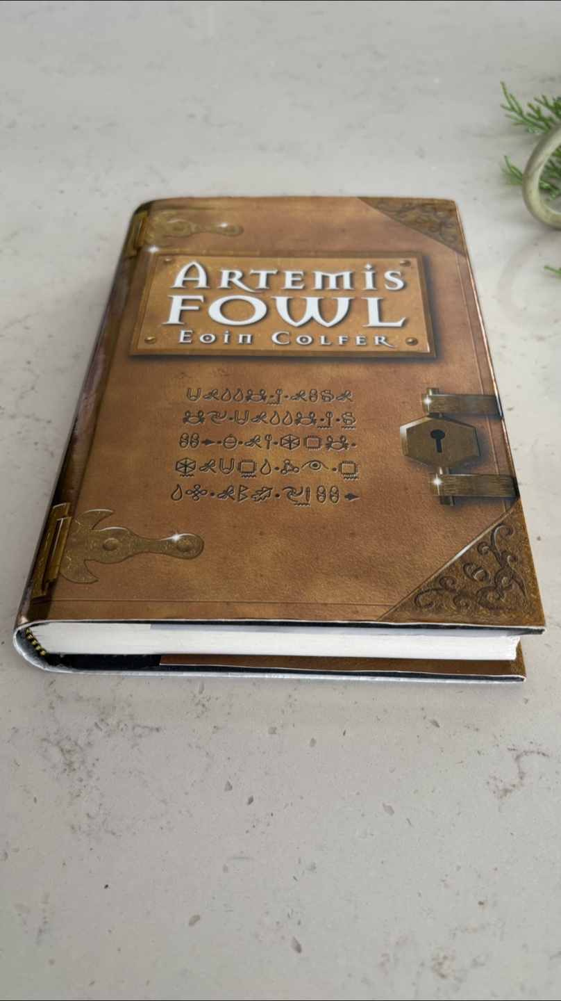 Artemis Fowl by Eoin Colfer Book