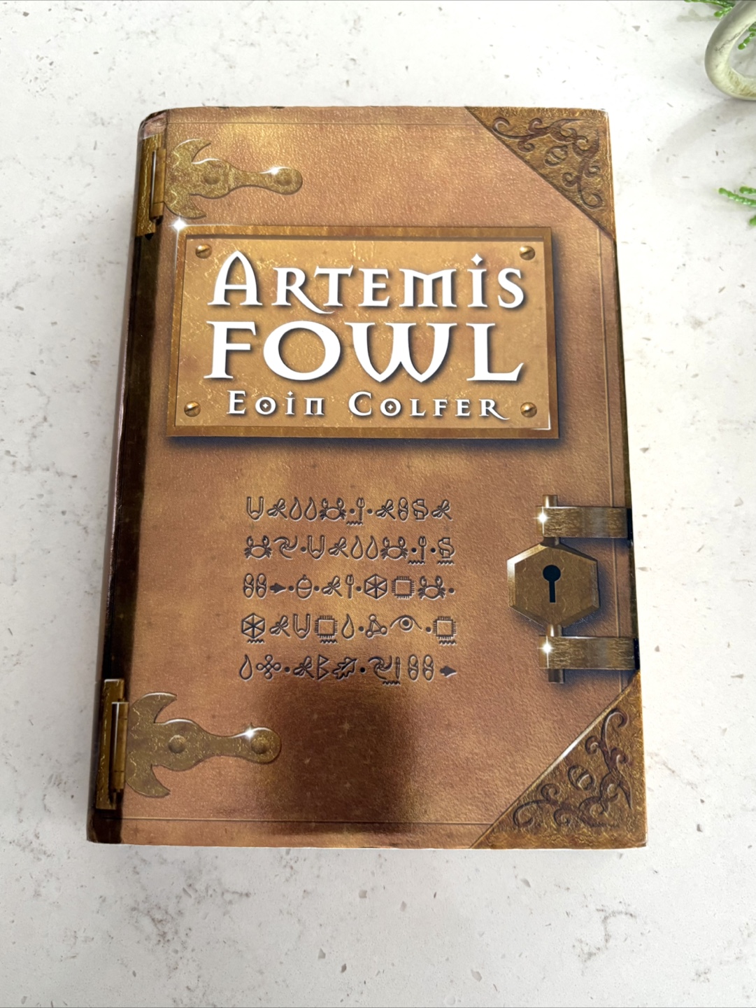 Artemis Fowl by Eoin Colfer Book - photo 2