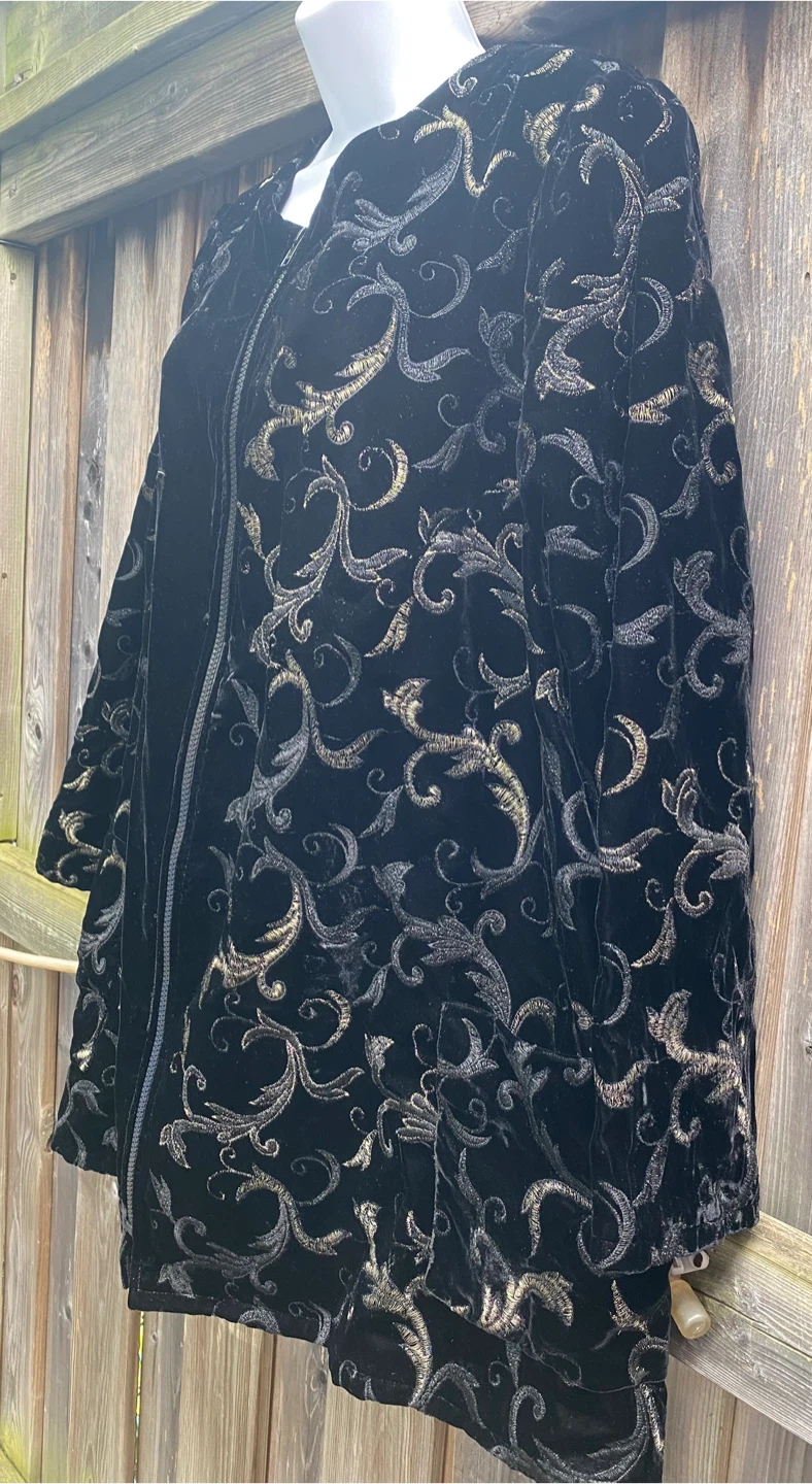 Black and Gold Embroidered Velvet Jacket/Coat, Size XXL - photo 2