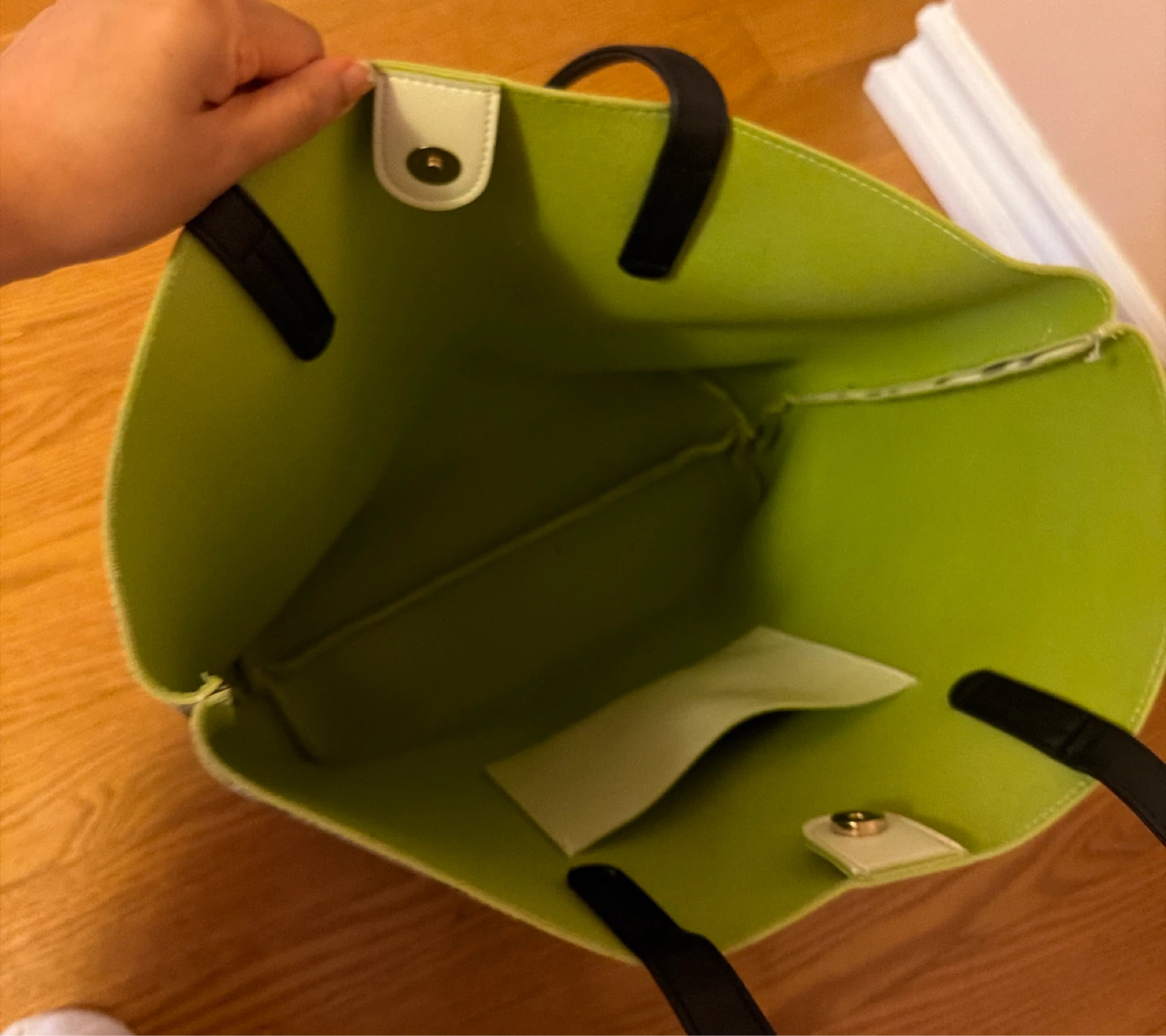Plaid Tote Bag with Green Interior - photo 3