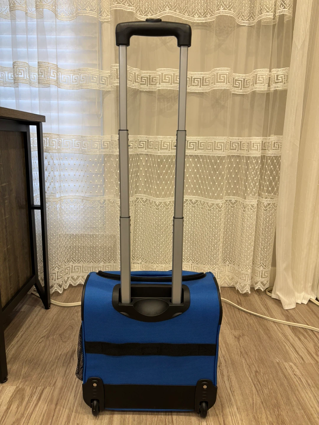 WestJet Apollo 3 Blue Rolling Luggage 20" Carry-on - photo 2