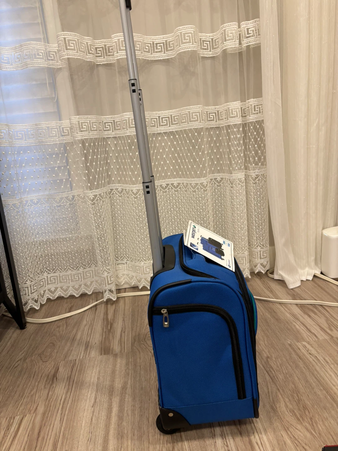WestJet Apollo 3 Blue Rolling Luggage 20" Carry-on - photo 5