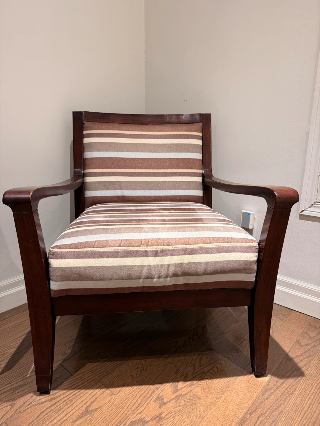 Striped Accent Chair - Solid Wood - photo 5