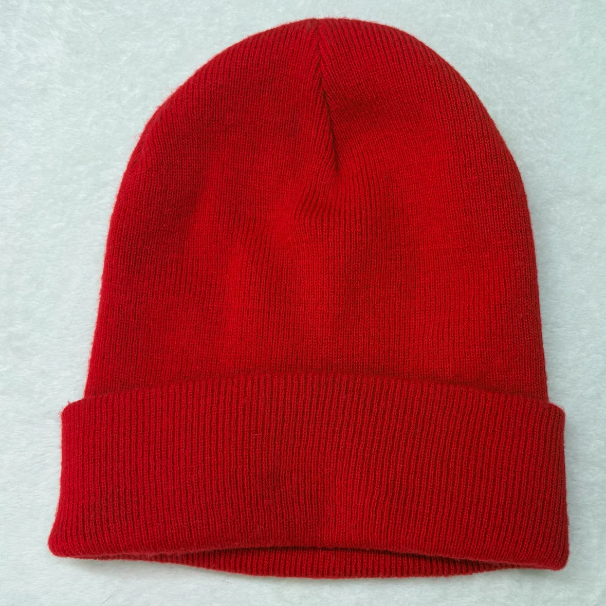 Nike Red Cuffed Winter Beanie Tuque Embroidered Logo Hat Unisex - photo 4