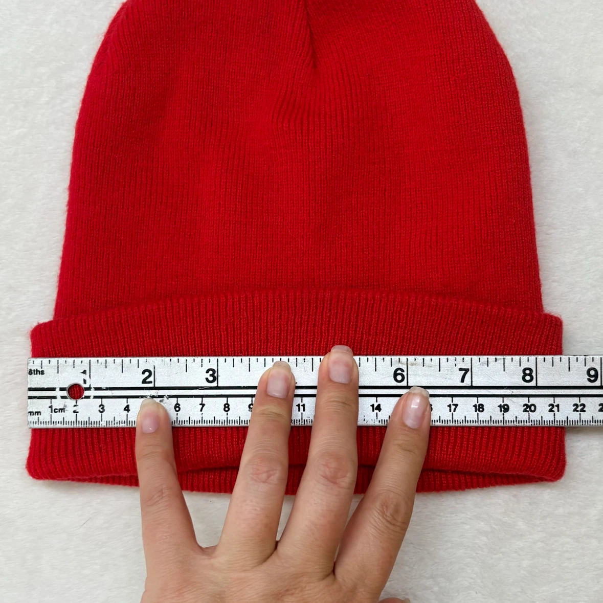 Nike Red Cuffed Winter Beanie Tuque Embroidered Logo Hat Unisex - photo 5