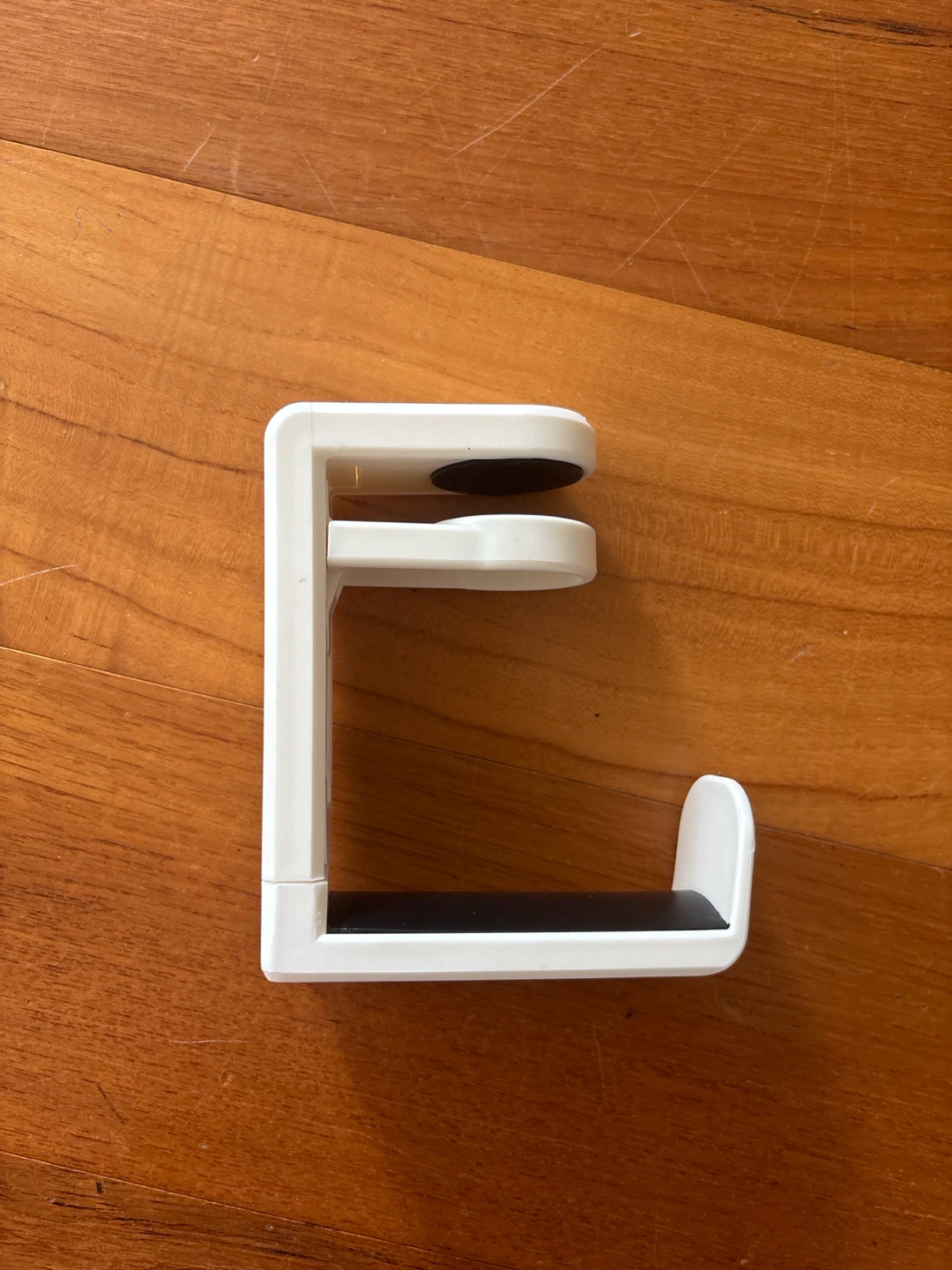White Headphone Hanger Clip - photo 2