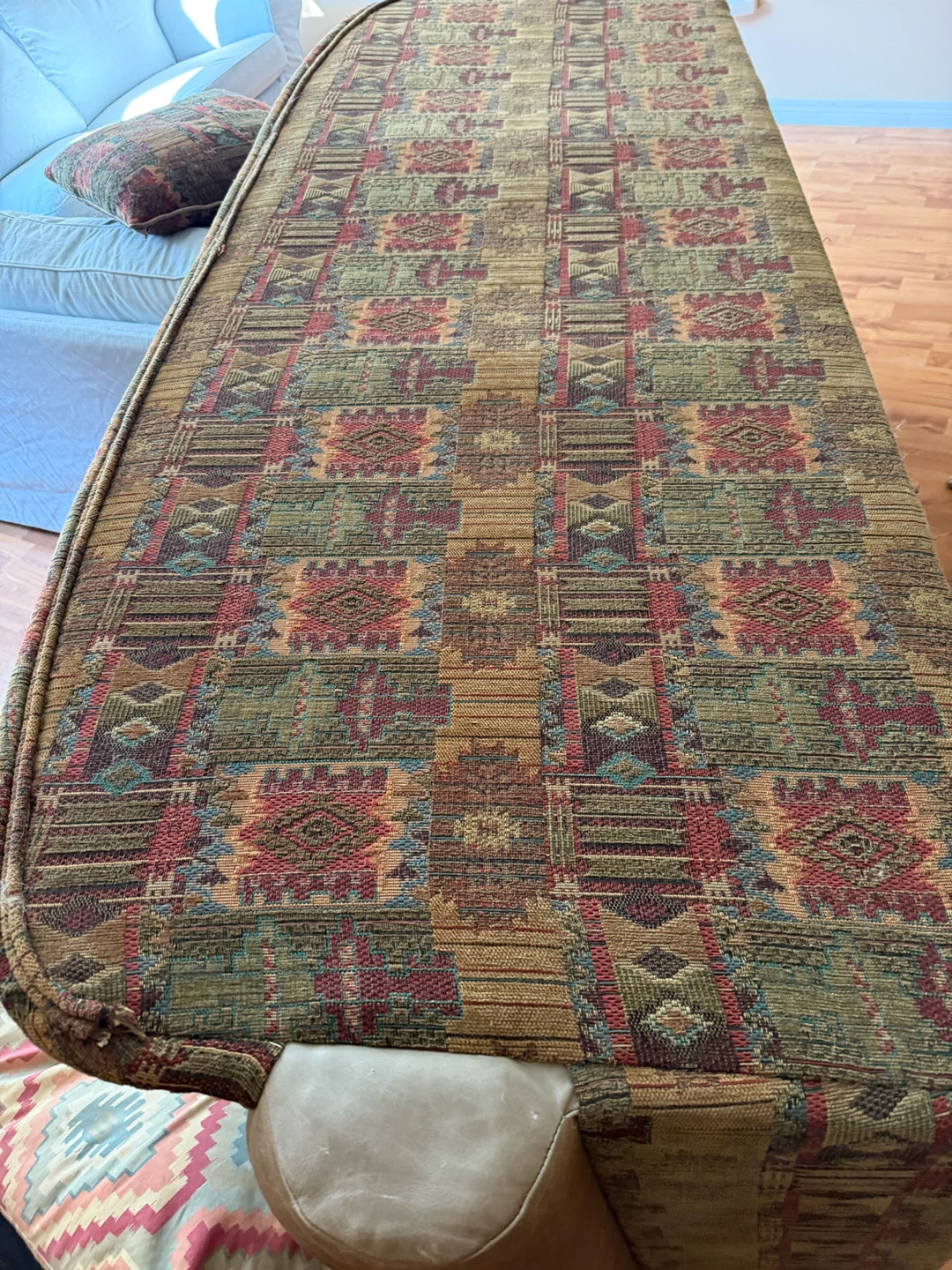Living room set - couches and chair with ottoman - photo 4