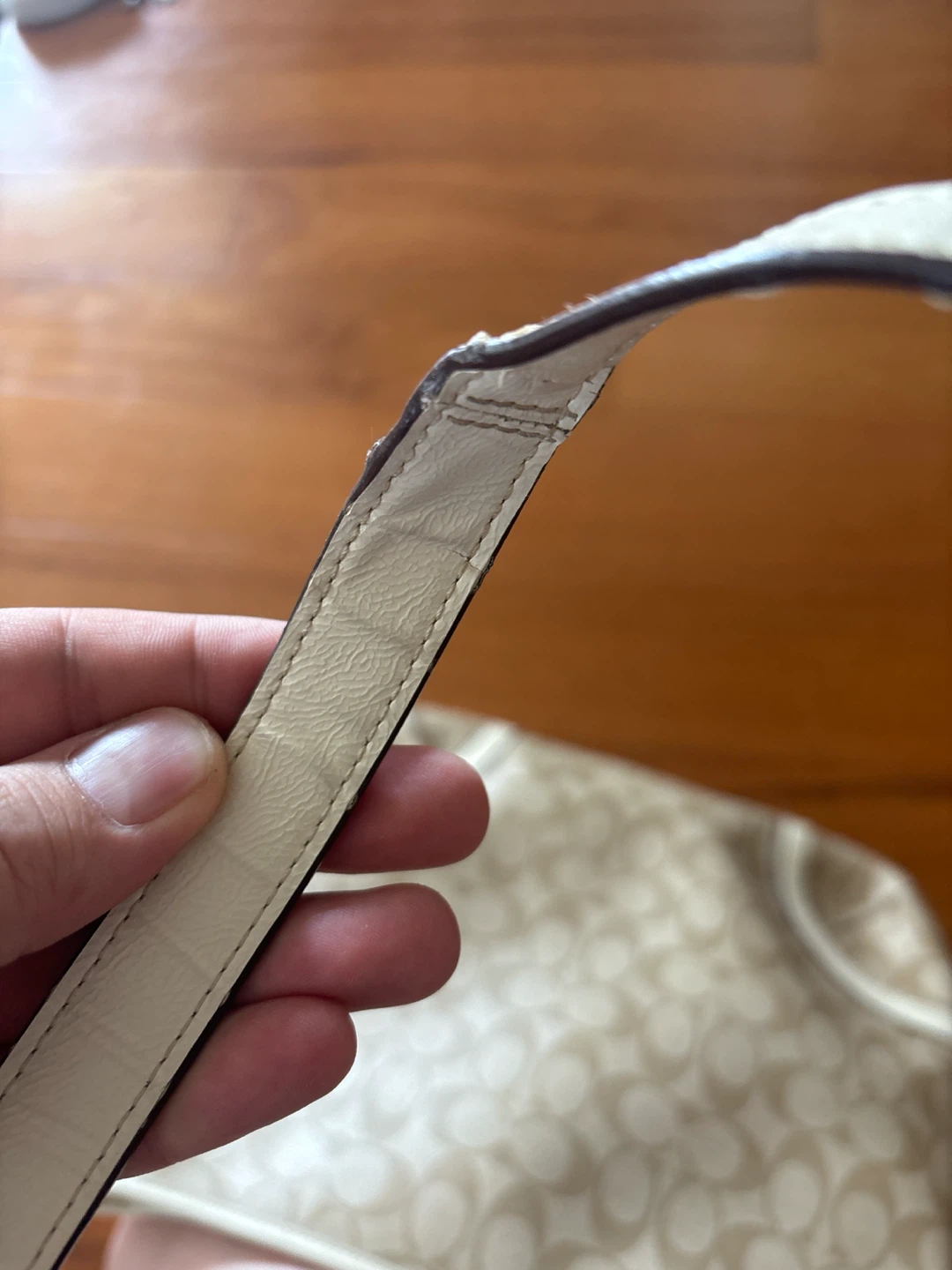 Coach Monogram Shoulder Bag (small damage) - photo 4