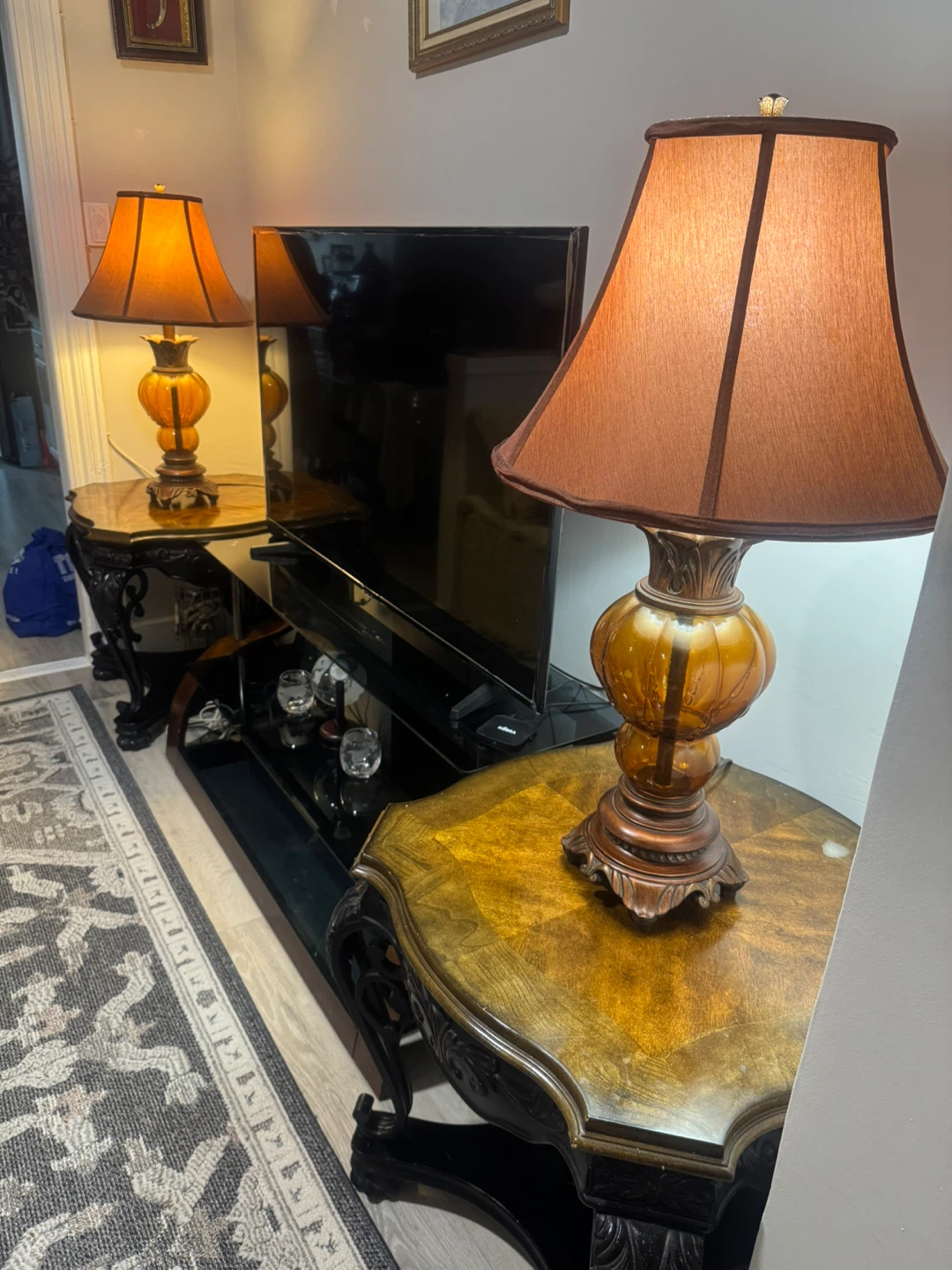 Coffee table, 2 ends table & TV stand