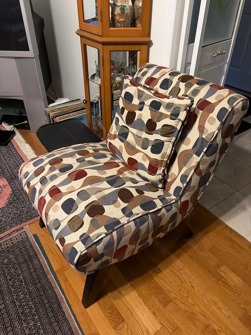 Armless Accent Chair with Decorative Pillow