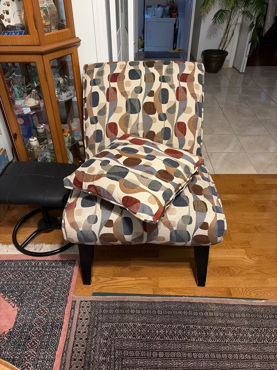 Armless Accent Chair with Decorative Pillow - photo 3
