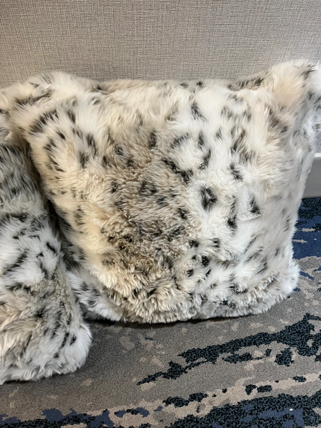 Set of 3 Samantha Pynn Faux Fur  - Super Soft & Cozy! - photo 2