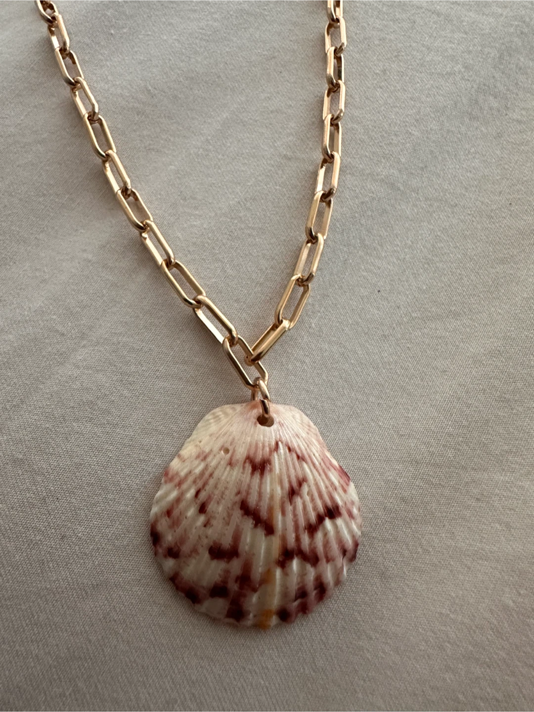 Shell Pendant Necklace