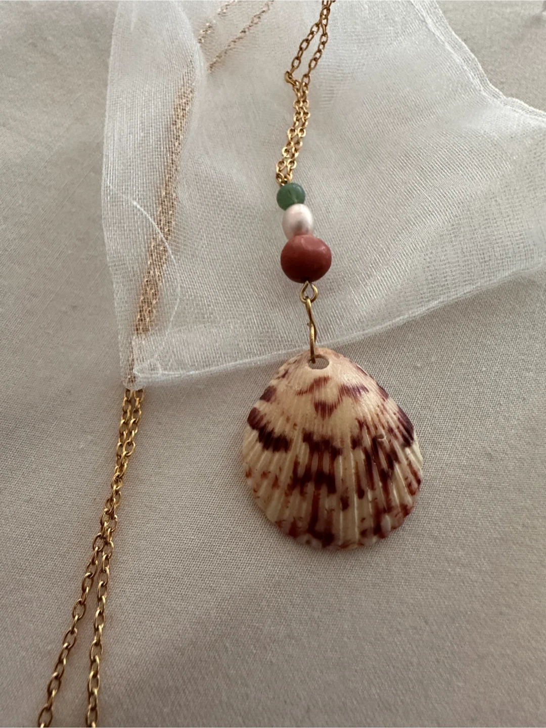 Seashell Pendant Necklace with Beads