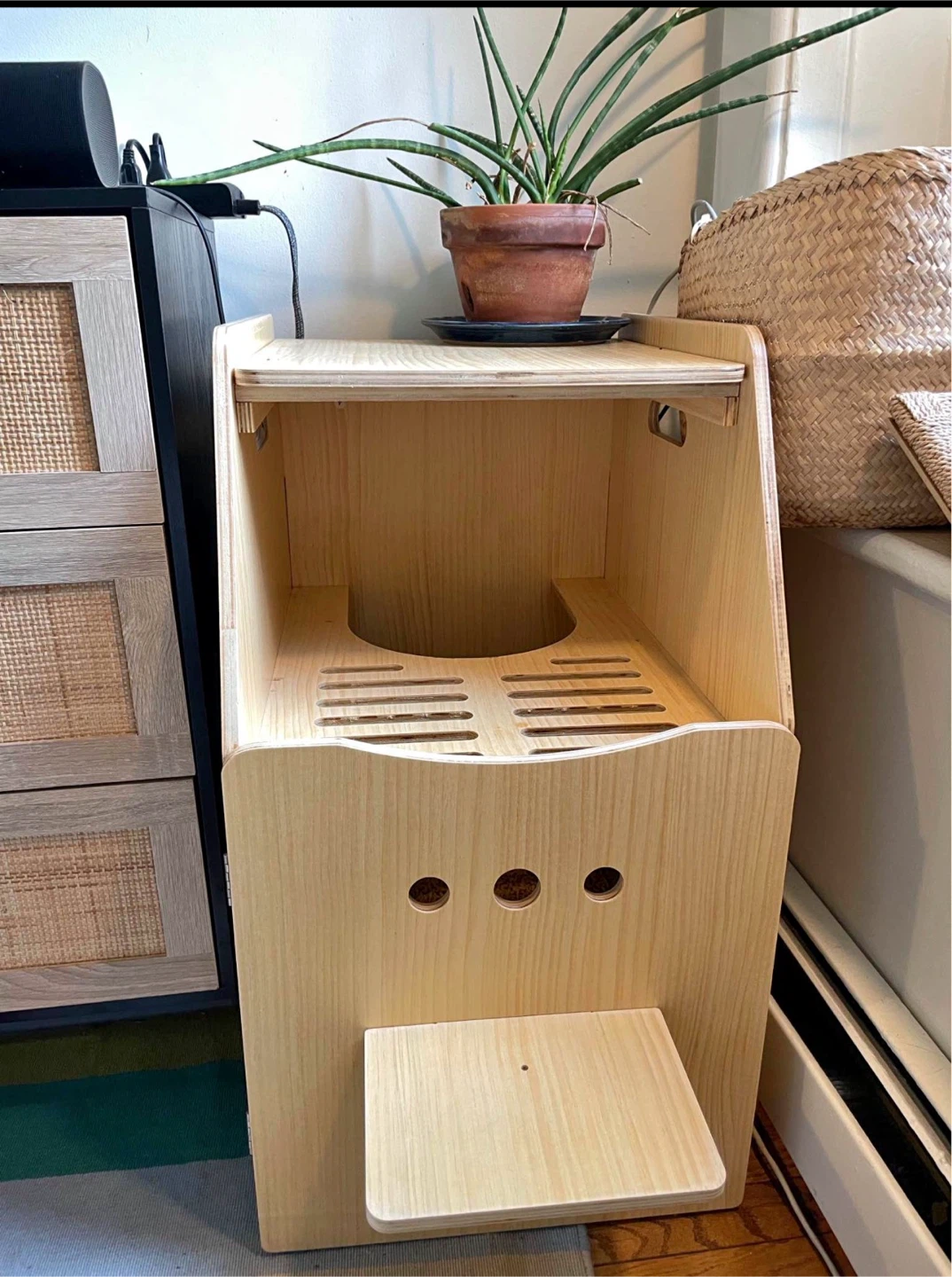Wooden Pet Litter Box Enclosure with Top Shelf
