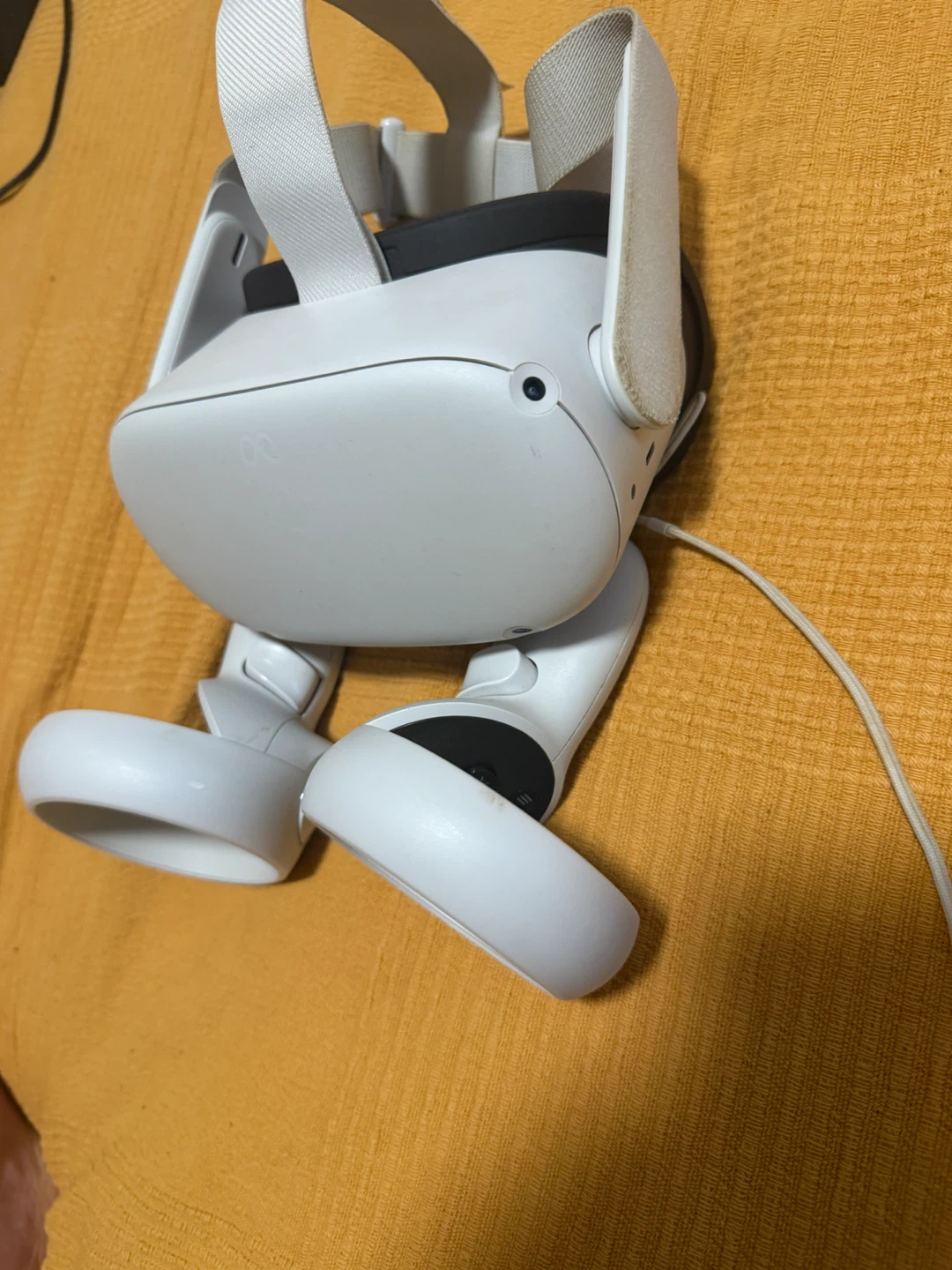 Oculus Quest 2 VR Headset - photo 2